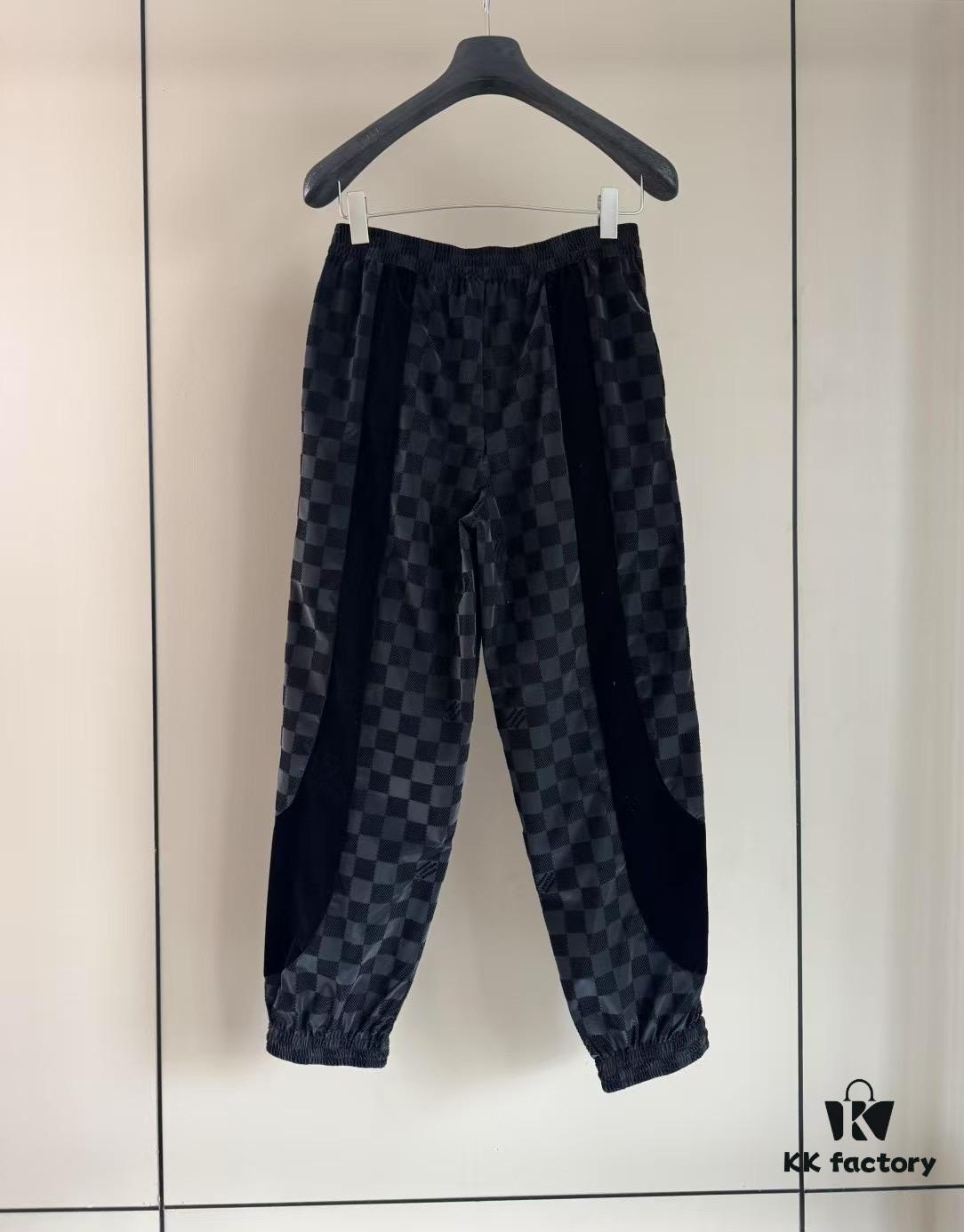 693117bd908475d562cd90c5 1V 2025SS Early Spring New Arrival, Pharrell's 1V Universe, Velvet Monogram Checkerboard Pattern