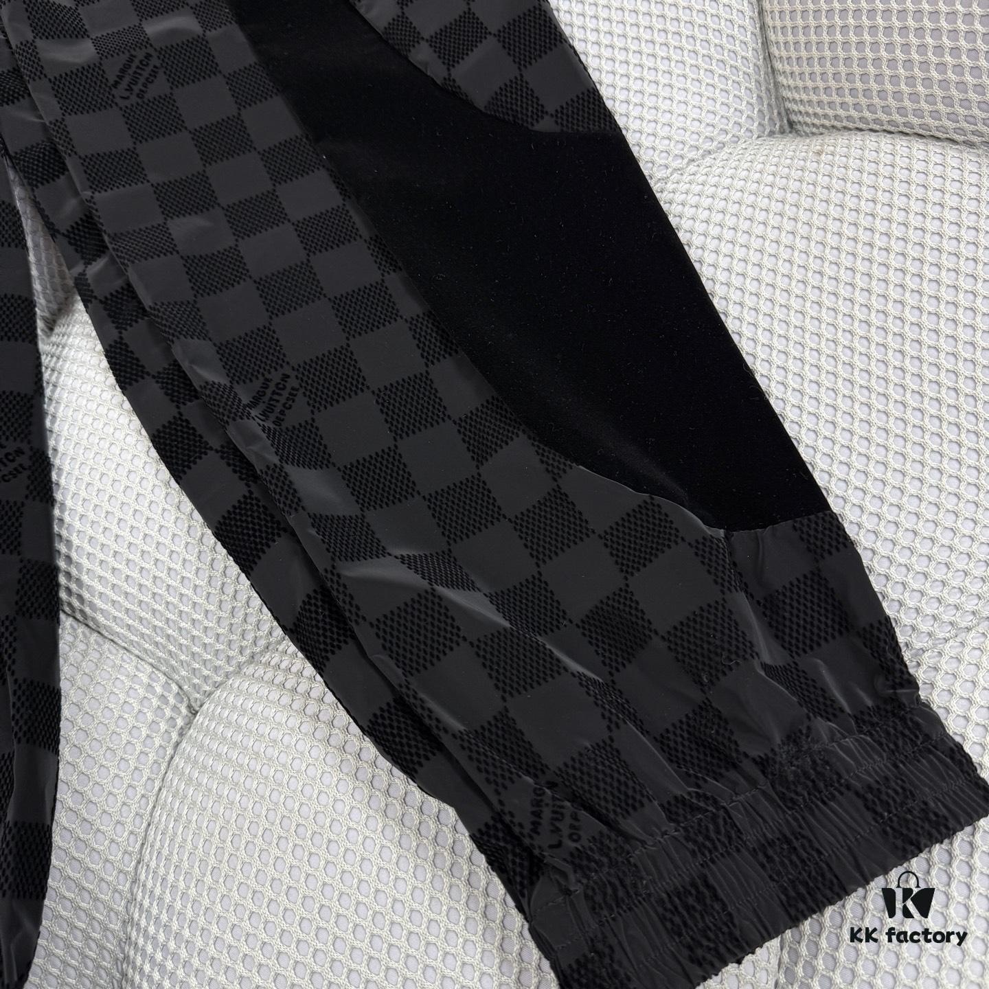 693117f3908475d562cd90d2 1V 25ss New Arrival Track Pants Crafted from Lustrous Technical Fabric, Showcasing the 2025 Spring-Summer Runway Trend. Flocked Matte Damier Pattern Features the Marque L.Vuitton Déposée Logo, with Velvet Trims Adding Textural Depth, Perfectly Paired with Matching Top for a Sharp, Cohesive Look