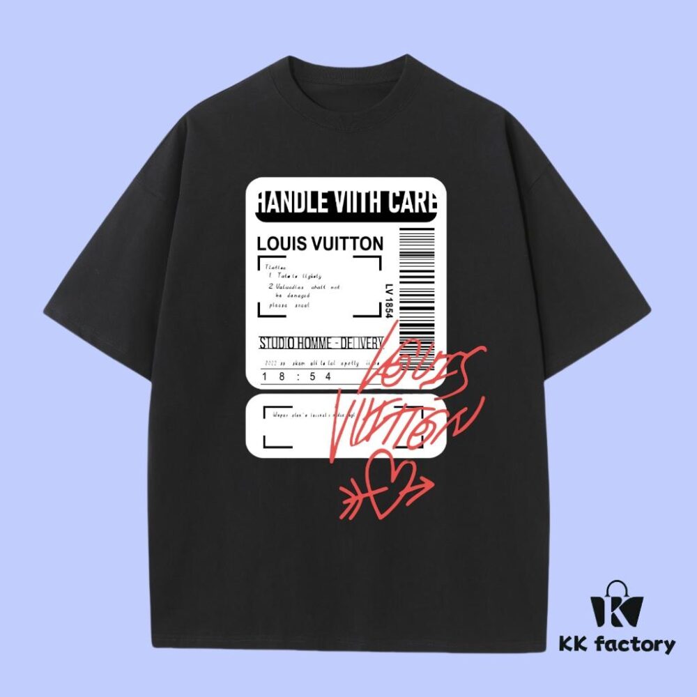 693118f7908475d562cd9127 High-End Quality LV Louis 2025 Fall Spring Collection Tag T-Shirt, Premium 270G 32-Thread Double-Yarn Pure Cotton Fabric, Distinct from Regular Prints, Relaxed Fit Unisex Design