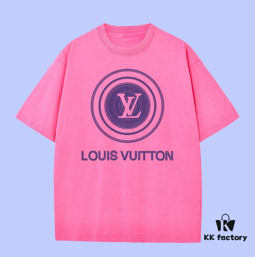 69311a4f908475d562cd917e Luxury Quality LV Louis 2025 Fall Spring Collection Logo Short Sleeve T-Shirt, Distinct from Regular Print, Woven 270G 32-Count Double-Yarn Pure Cotton Fabric, Loose Fit Unisex Design