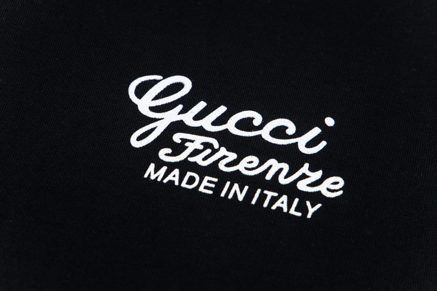 69311e28908475d562cd9297 GUCCI G901 Men's and Women's Unisex Oversized Short-Sleeve T-Shirt with Minimalist Logo Print
