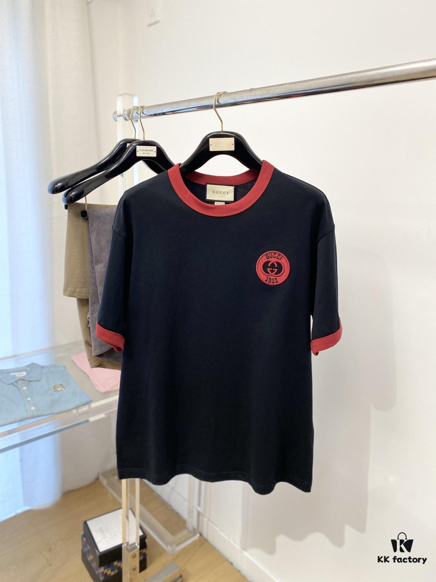 69311fd8908475d562cd92f5 Gucci, 2025 Latest Short-Sleeve T-Shirt, Stylish and Handsome with Exquisite Embroidered Logo on Chest, Simple and Versatile Design
