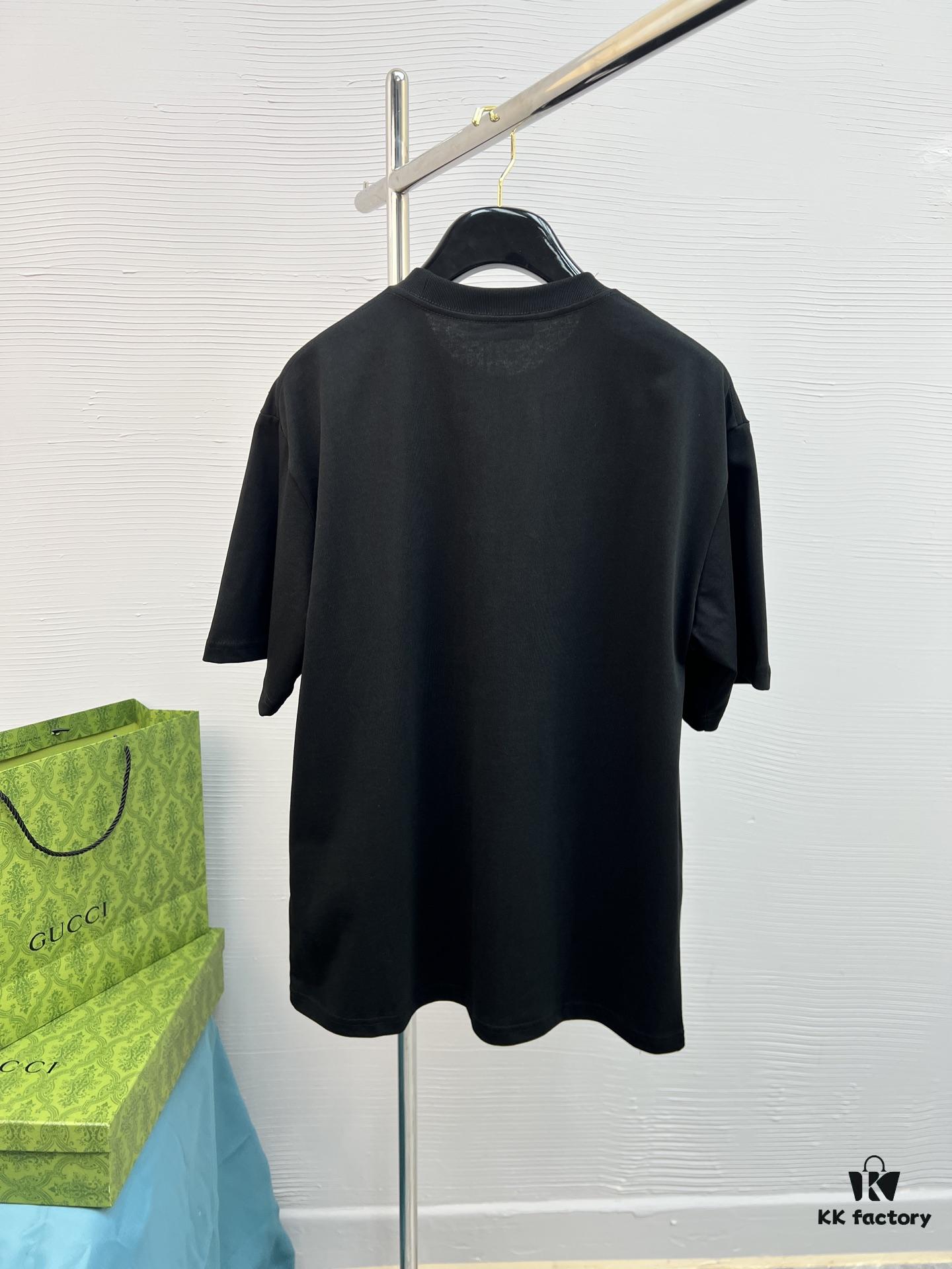 6931203e908475d562cd9315 High-Quality GUCCI 25SS Classic Color T-Shirt New Arrival! Featuring a vibrant and youthful design with the latest seasonal Teddy Bear series, crafted with premium-grade printing techniques for strong three-dimensional color transitions. Made from selected 280g pure cotton fabric—soft, comfortable, and perfect for spring and summer. Pairs effortlessly with jeans, chinos, or shorts as a versatile wardrobe staple.