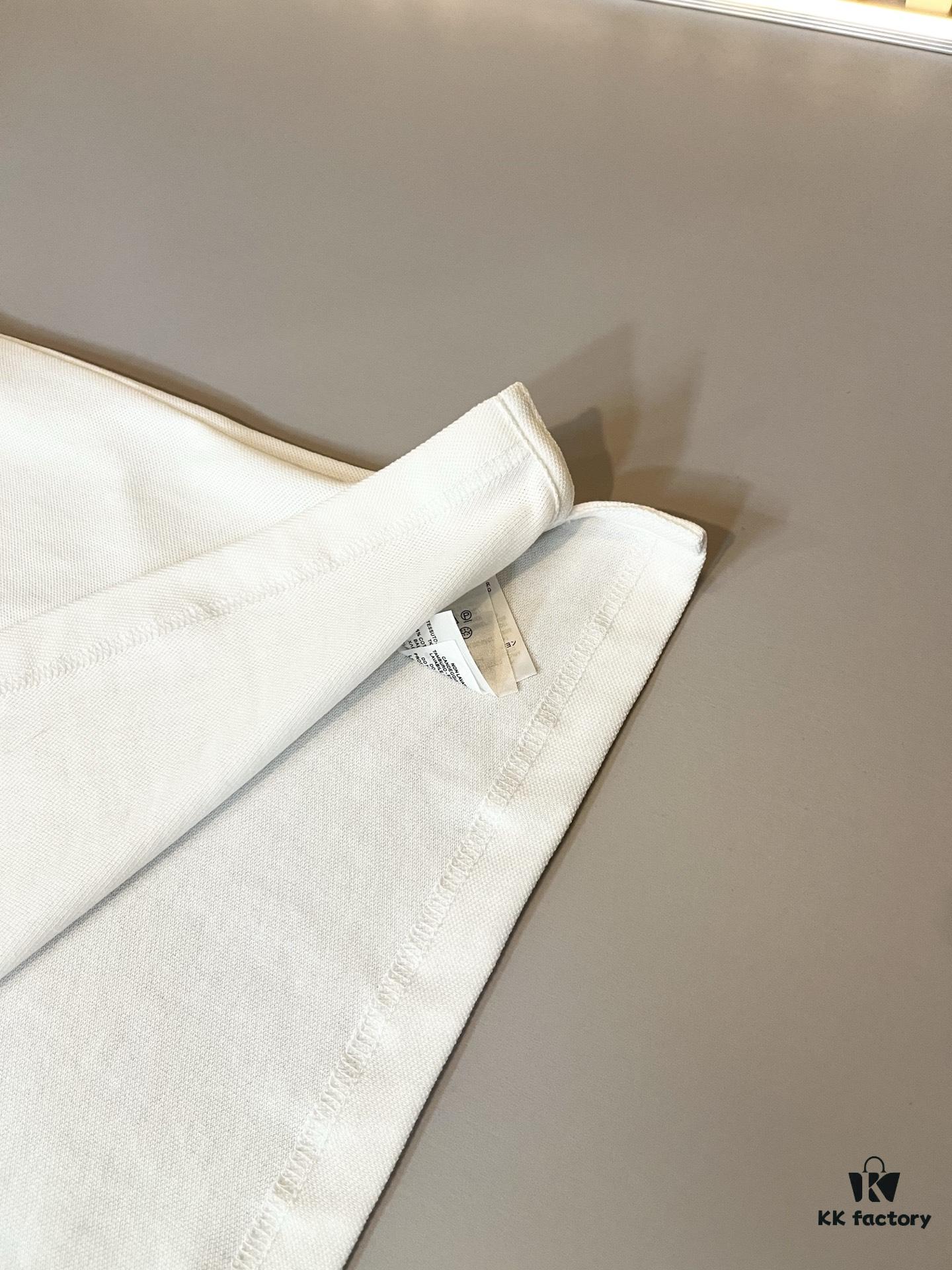 6931223e908475d562cd93bc GUC*I GUJIA 2025 Spring/Summer New Short-Sleeve Polo Shirt, Exclusive Release via Trading Company Channel, Synchronized with Official Website Launch! G Brand Spring/Summer Collection Couples' Style Now Available with Knitted Logo on Collar