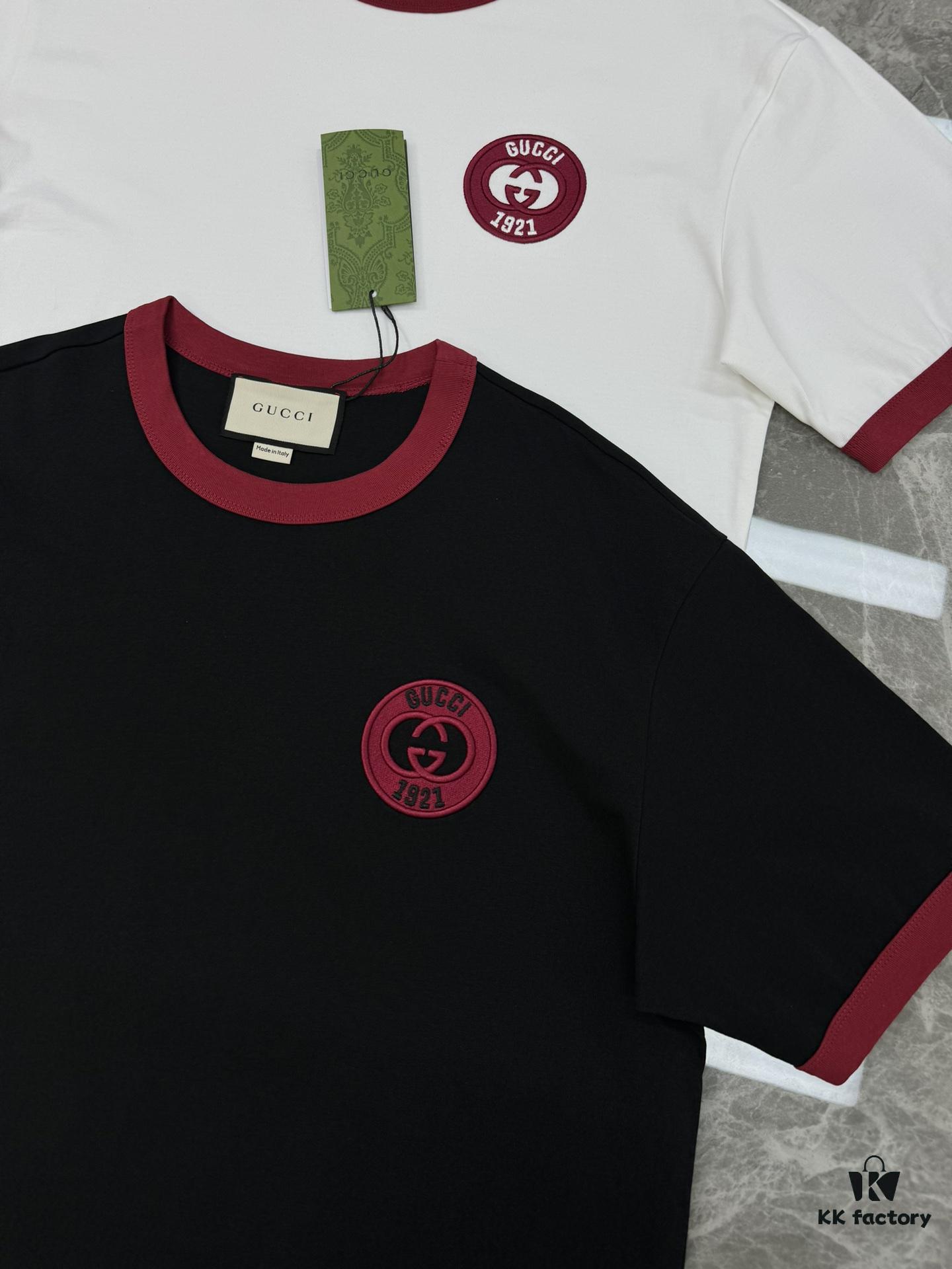 6931234a908475d562cd93fd GUCC*25s New Arrival Streetwear T-Shirt, Unisex Design, This Season's Must-Have Style in Gucci's Trend Color – Burgundy Accents on Collar and Cuffs Matching Logo, 3D Embroidered Chest Logo with Unique Visual Impact, Premium 260g Pure Cotton Fabric for Soft, Comfortable, and Structured Fit, Full Branding Details Included. Colors: Black, White. European Size: S–XL (Recommended Size M for Height 175cm / Weight 72.5kg)