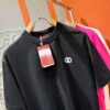 69312375908475d562cd940b Gucci 2025 Spring/Summer New Short Sleeve T-Shirt! Runway Pattern Fashion Casual Tee with Signature Logo Design! Premium 100% Cotton Fabric, Soft and Skin-Friendly Texture, Exceptional Comfort and Breathability – A Must-Have in Real Life! Gender-Neutral Unisex Style for Couples, Redefining Modern Fashion Elegance! Distinct from Market Versions, Complete with Three Authentic Labels, Unisex Design. High-End Collection!