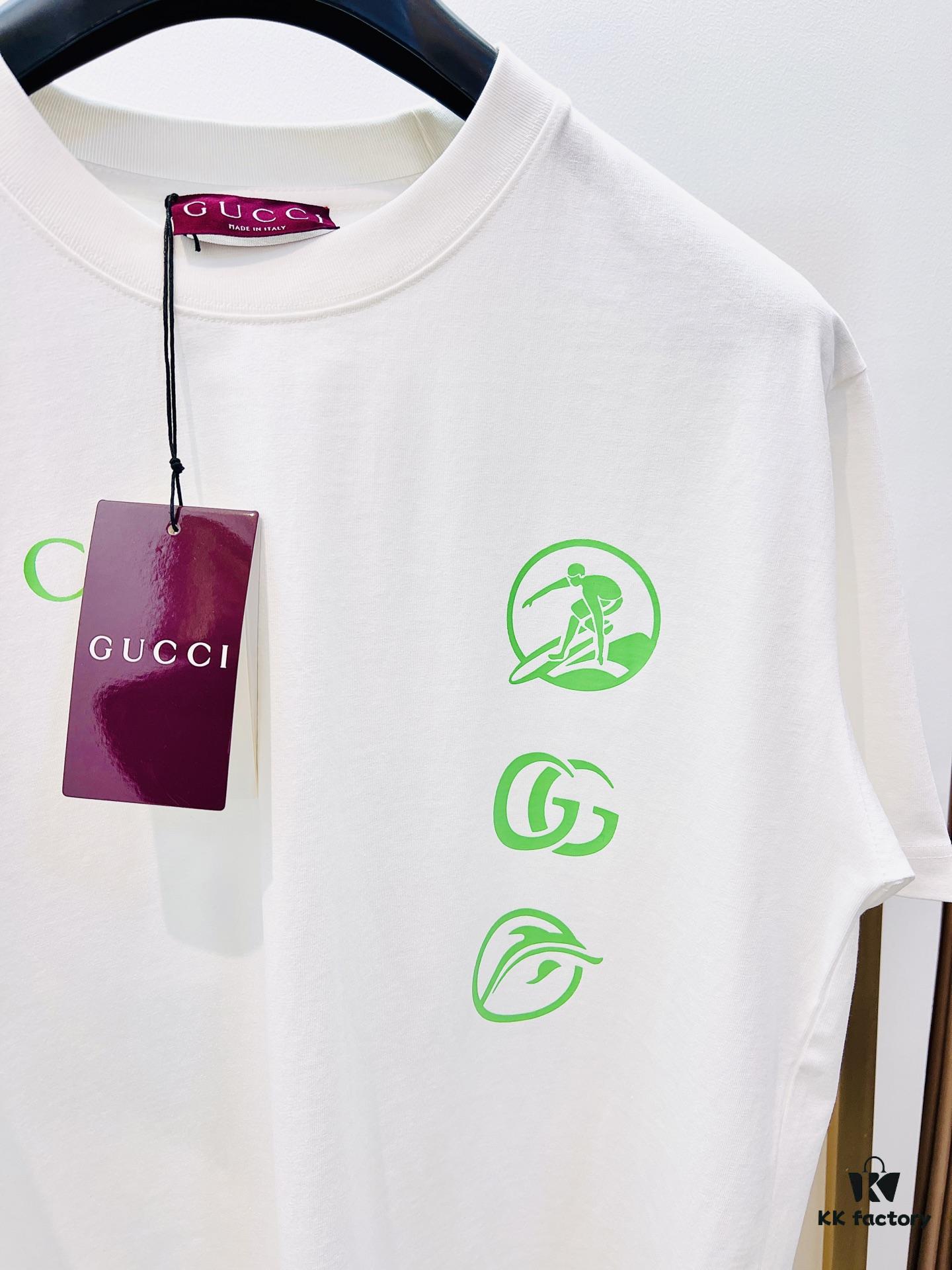 69312431908475d562cd9430 Gucci 2025FW Spring-Summer Oversized Cotton Knit T-Shirt with Gucci Logo Print and Surfer Graphic, Heavyweight Short-Sleeve Tee