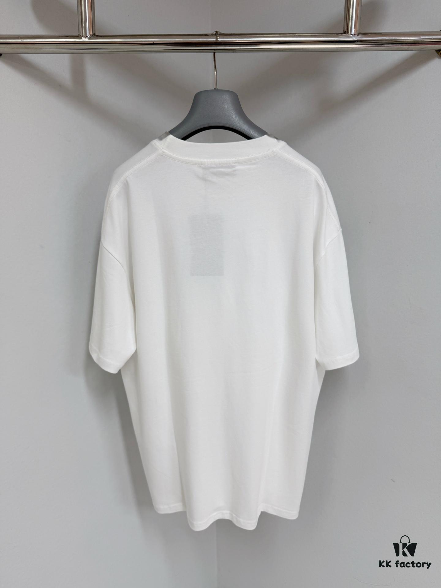 693124bc908475d562cd9457 GUCCI 25SS Gucci Printed Cotton Knit T-Shirt Short Sleeve Classic Letter with Spray Paint Decoration on Collar and Sleeves