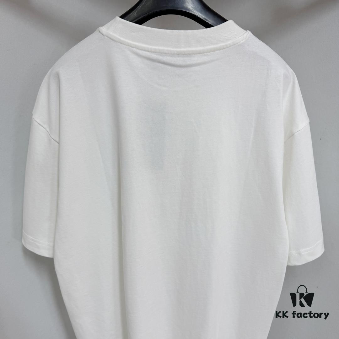 693124ea908475d562cd9464 GUCC 25 3D Logo Print Short Sleeve T-Shirt in White Knit Cotton
