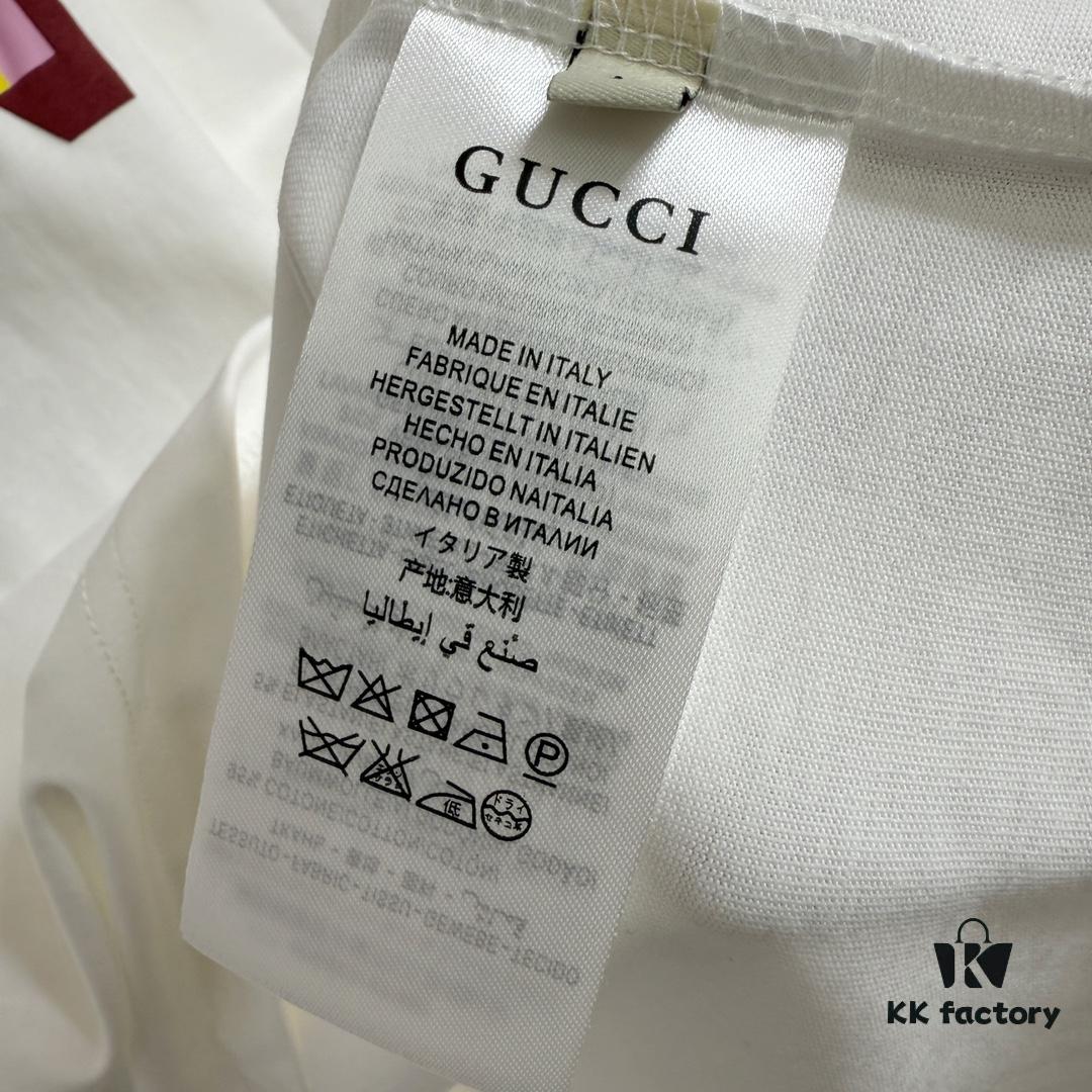 693124f3908475d562cd9466 GUCC 25 3D Logo Print Short Sleeve T-Shirt in White Knit Cotton