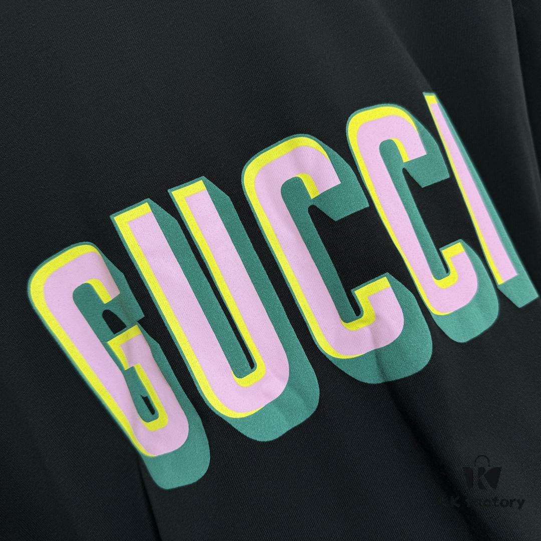 6931250d908475d562cd946d GUCC 25 3D Logo Print Short Sleeve T-Shirt in White Knitted Cotton