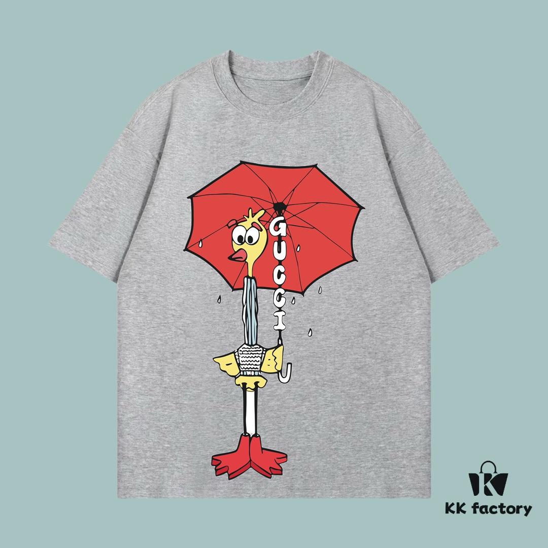 69312550908475d562cd9483 High-End Quality GUCCI 2025 Fall Spring Collection Duck Umbrella Short Sleeve T-Shirt, Premium 270G 32-Count Double-Yarn Pure Cotton Fabric, Loose Fit Unisex Design