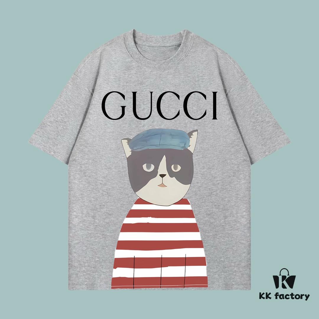 69312663908475d562cd94d0 High-End Quality GUCCI 2025 Fall Spring Collection Kitten Graphic Short-Sleeve T-Shirt, Premium 270G 32-Count Double-Yarn Pure Cotton Fabric, Distinct from Regular Print, Relaxed Unisex Fit