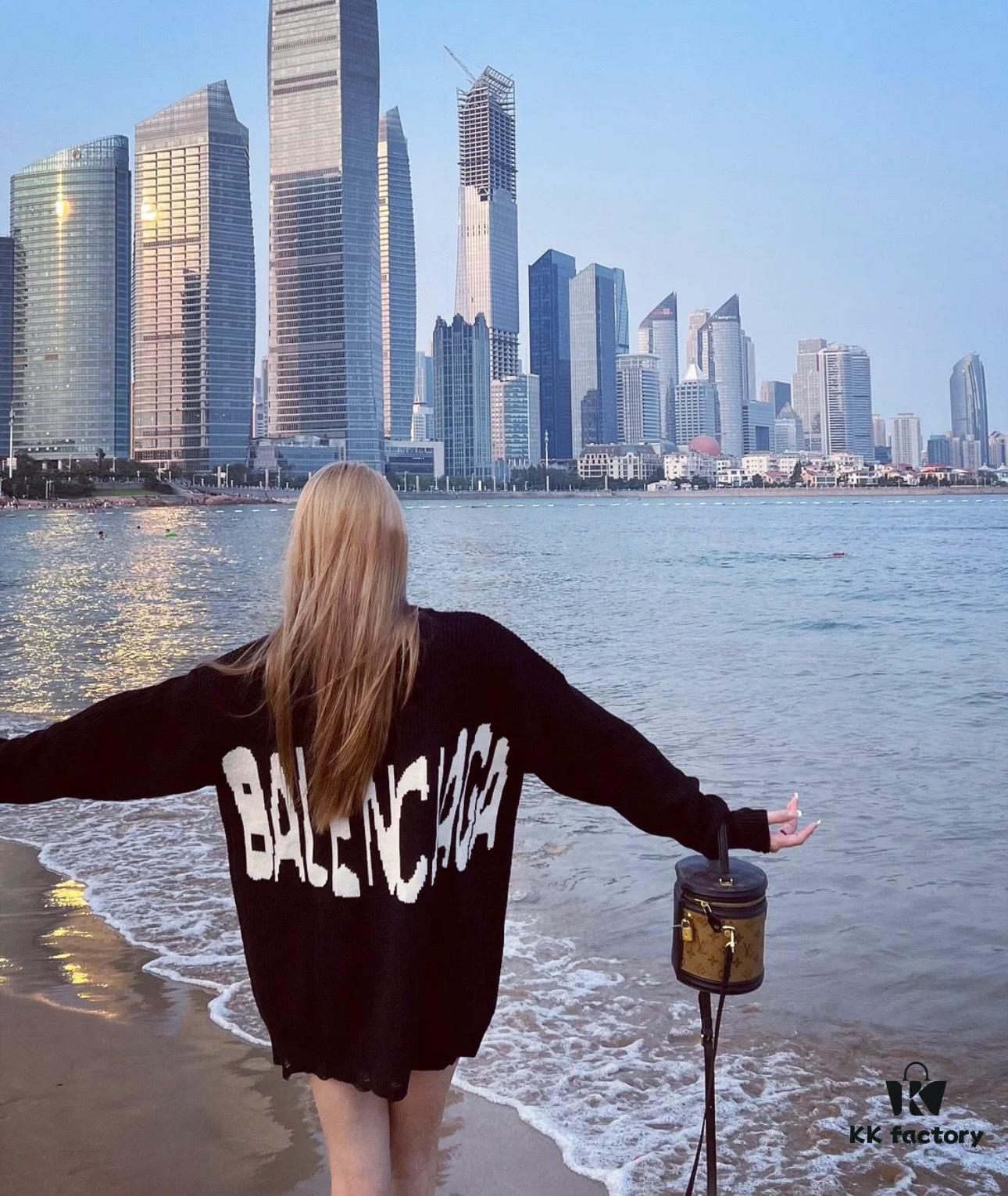 69312acb908475d562cd9602 GUCCI X BALENCIAGA Collaboration Aria Series Hip-Hop Graffiti Style Winter 2022 New Arrival