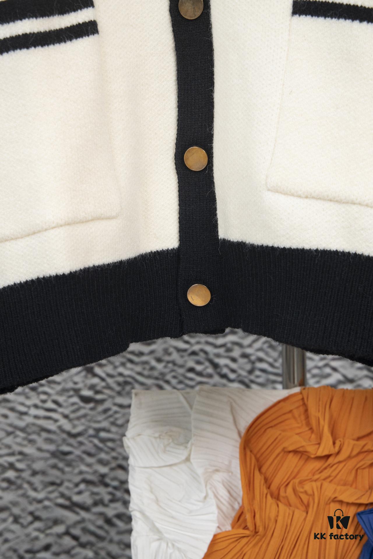 69312d11908475d562cd96b2 GUCCI Color-Block Button Knit Coat Made of High-End Wool Material