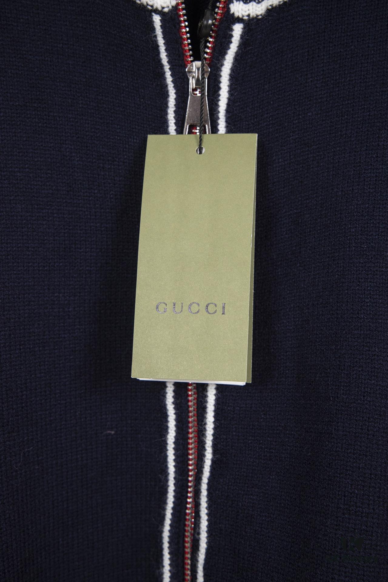 69312d57908475d562cd96cc GUCCI Color-Block Knit Zip-Up Jacket with Quilted Design, High-Density Wool Blend, Unisex Style, Premium Craftsmanship