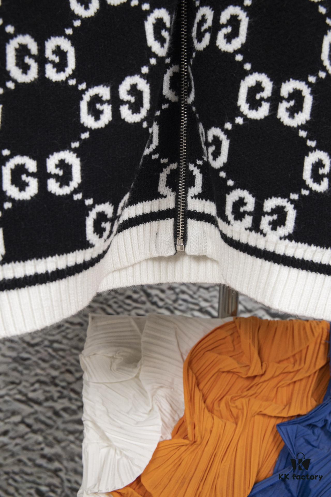 69312daa908475d562cd96e2 GUCCI Color-Block Ribbed Knit Zip-Up Cardigan, Unisex Design, High-Density Wool Blend, Smooth and Soft Fabric, Premium Craftsmanship