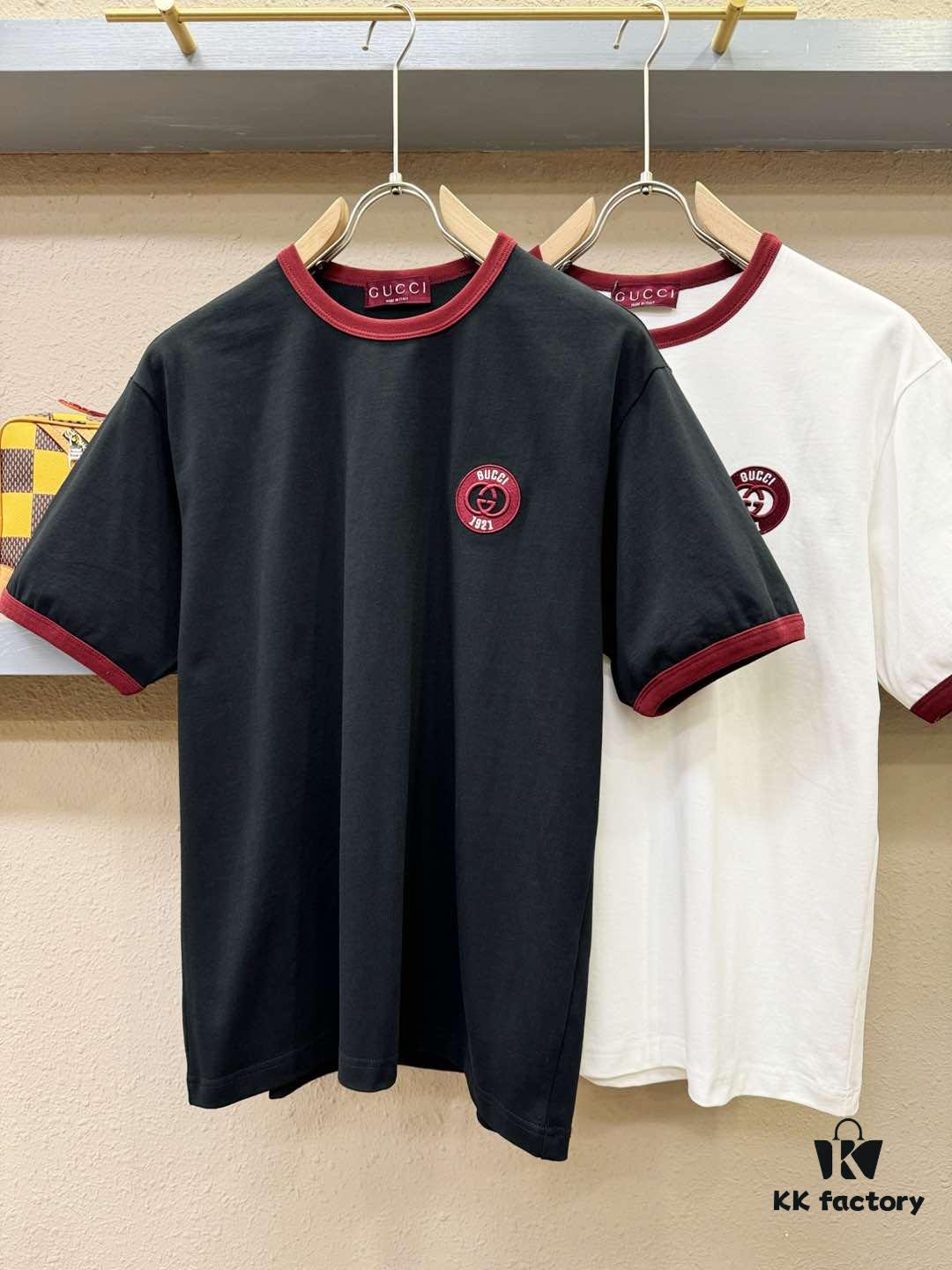 69312e97908475d562cd9740 Gucci 2025 Spring/Summer New Short Sleeve T-Shirt! Runway-Inspired Fashion Casual Tee with Signature Logo Design! Premium 100% Cotton Fabric, Soft and Skin-Friendly Texture, Exceptionally Comfortable and Breathable Wear. Unisex Couple's Style Redefines Contemporary Fashion. Distinct from Market Versions, Complete with Three Authentic Labels, High-End Collection for Men and Women. Size: S to XL