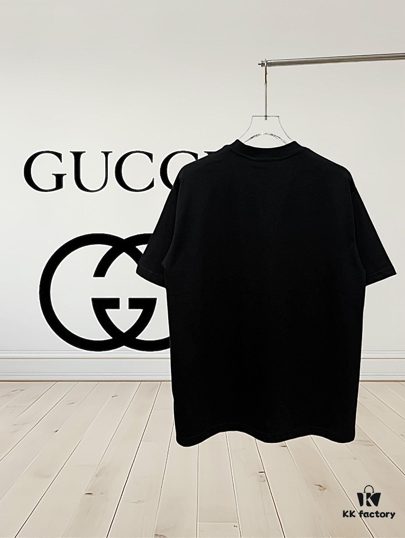 69312f18908475d562cd976c Gucci Logo Embroidered Patch Pocket Sleeveless T-Shirt Classic Stylish Youthful Cotton Top Unisex