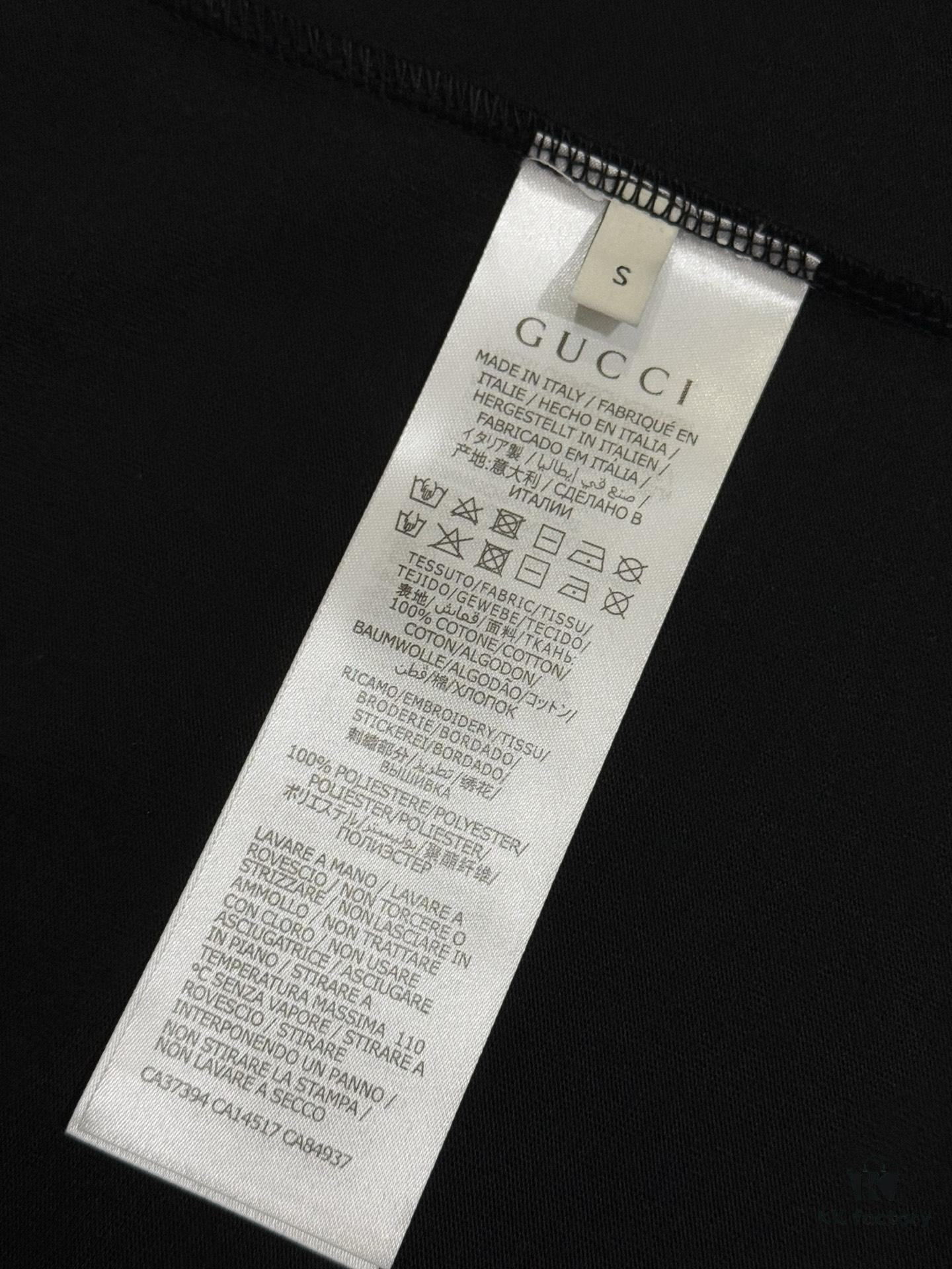 69312f35908475d562cd9773 Gucci Logo Embroidered Patch Pocket Sleeveless T-Shirt Classic Stylish Youthful Cotton Top Unisex
