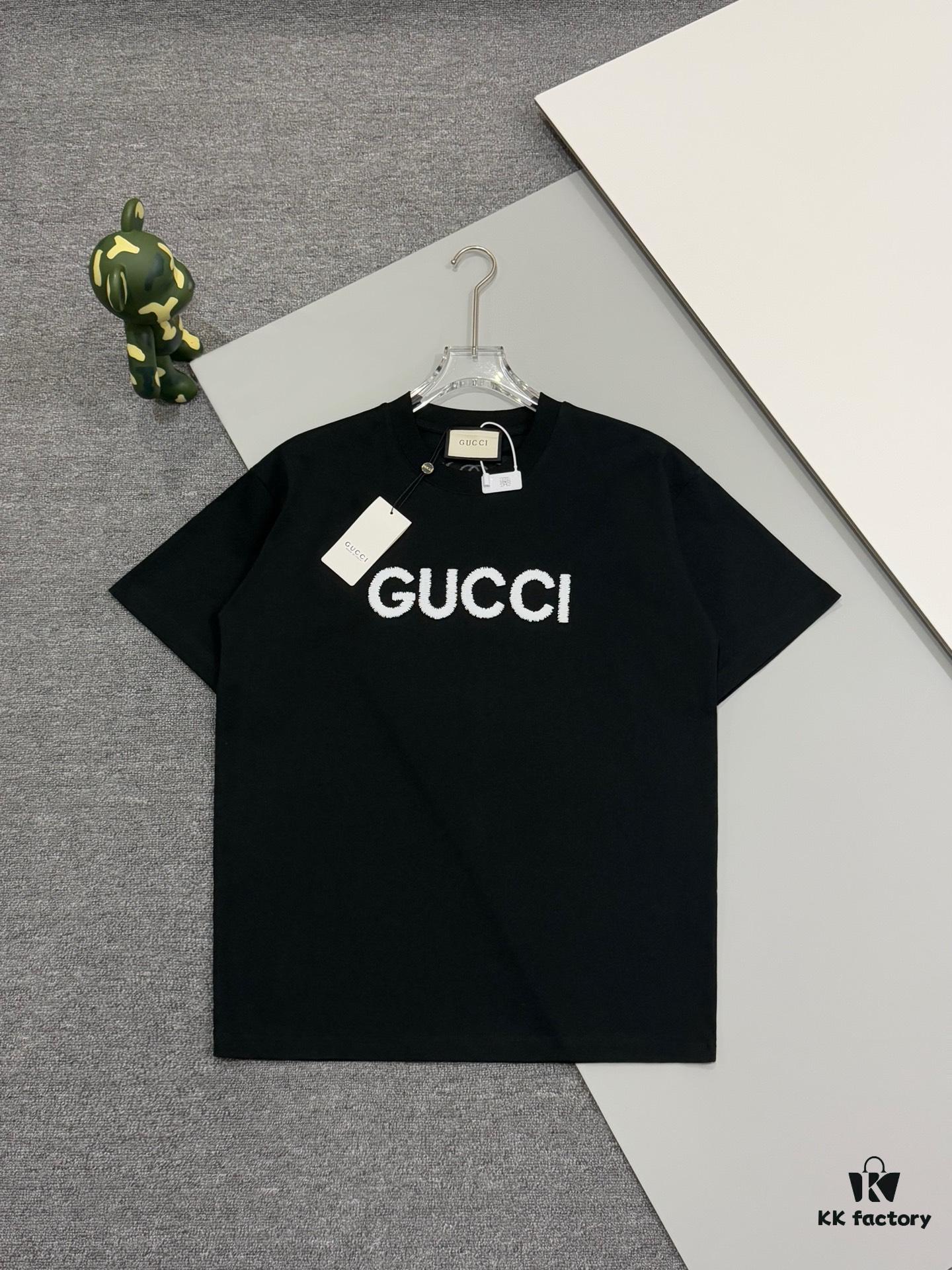 69312fe3908475d562cd9797 High-End Gucci Round Neck Short Sleeve T-Shirt with Front and Back High-Quality Jump Stitch Embroidery, 280g Double-Yarn Heavyweight 100% Combed Cotton, Pre-Shrunk Washed Fabric, No Deformation, Unisex Design with Official Logo Embroidery, Patch on Back, Complete Three Labels, Moisture-Proof Paper Packaging, Distinct from Market Standard Goods, Comfortable Fit with OXS Silhouette