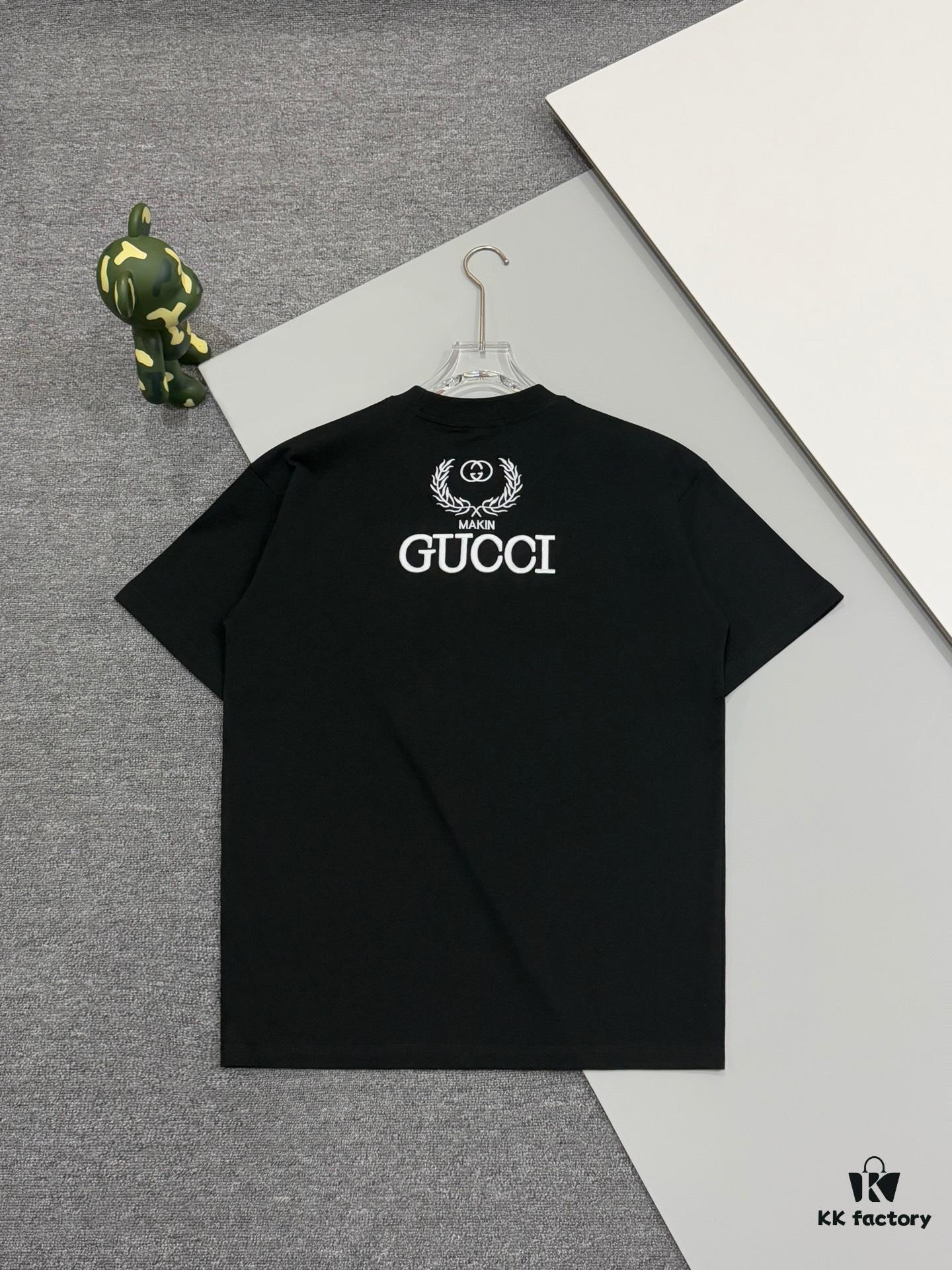 69312fea908475d562cd9798 High-End Gucci Round Neck Short Sleeve T-Shirt with Front and Back High-Quality Jump Stitch Embroidery, 280g Double-Yarn Heavyweight 100% Combed Cotton, Pre-Shrunk Washed Fabric, No Deformation, Unisex Design with Official Logo Embroidery, Patch on Back, Complete Three Labels, Moisture-Proof Paper Packaging, Distinct from Market Standard Goods, Comfortable Fit with OXS Silhouette
