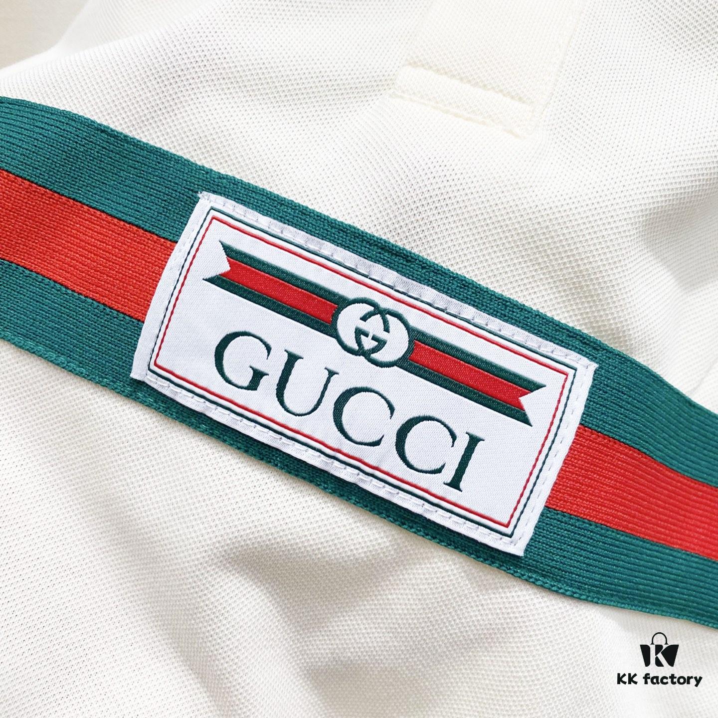 69313077908475d562cd97b7 GUCCI Lapel Polo Shirt with Red and Green Logo Belt Design