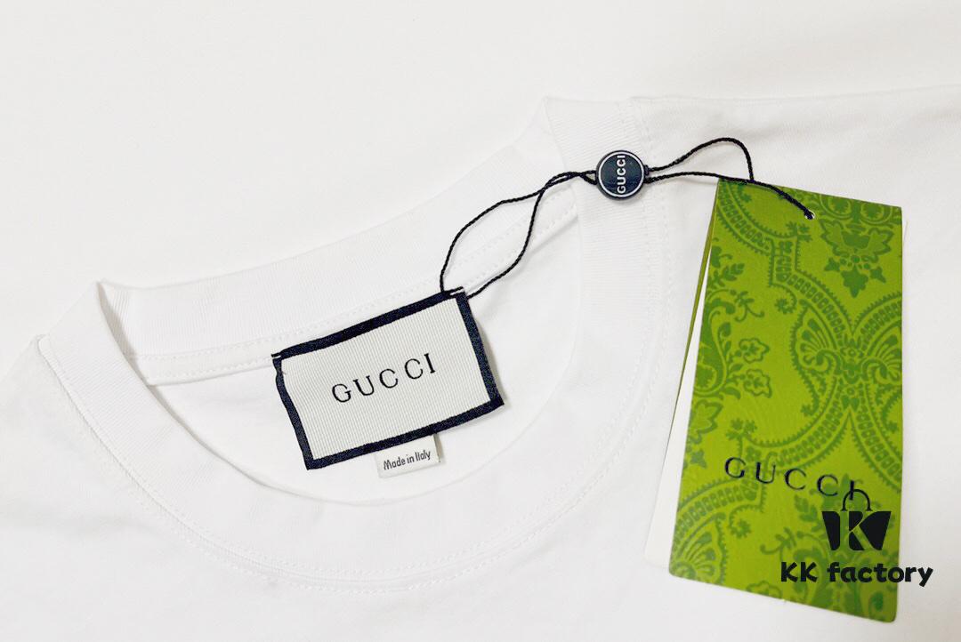 693131c7908475d562cd9800 GUCCI New Arrival Letter Two-Tone Double G Print T-Shirt