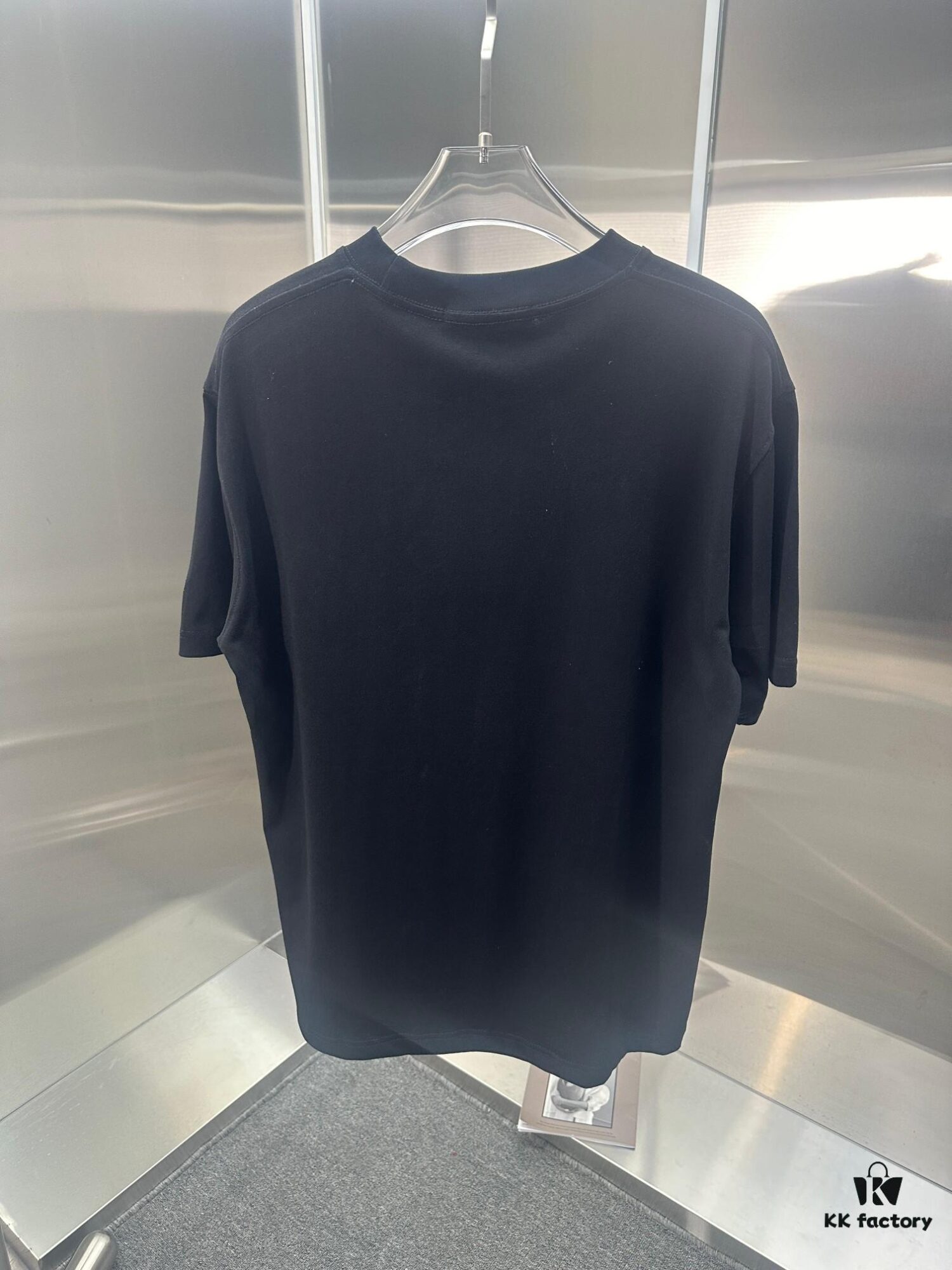 693134bf908475d562cd98ae Gucci Embroidered Short Sleeve T-Shirt (Top Quality Version, Different from Standard Stock)