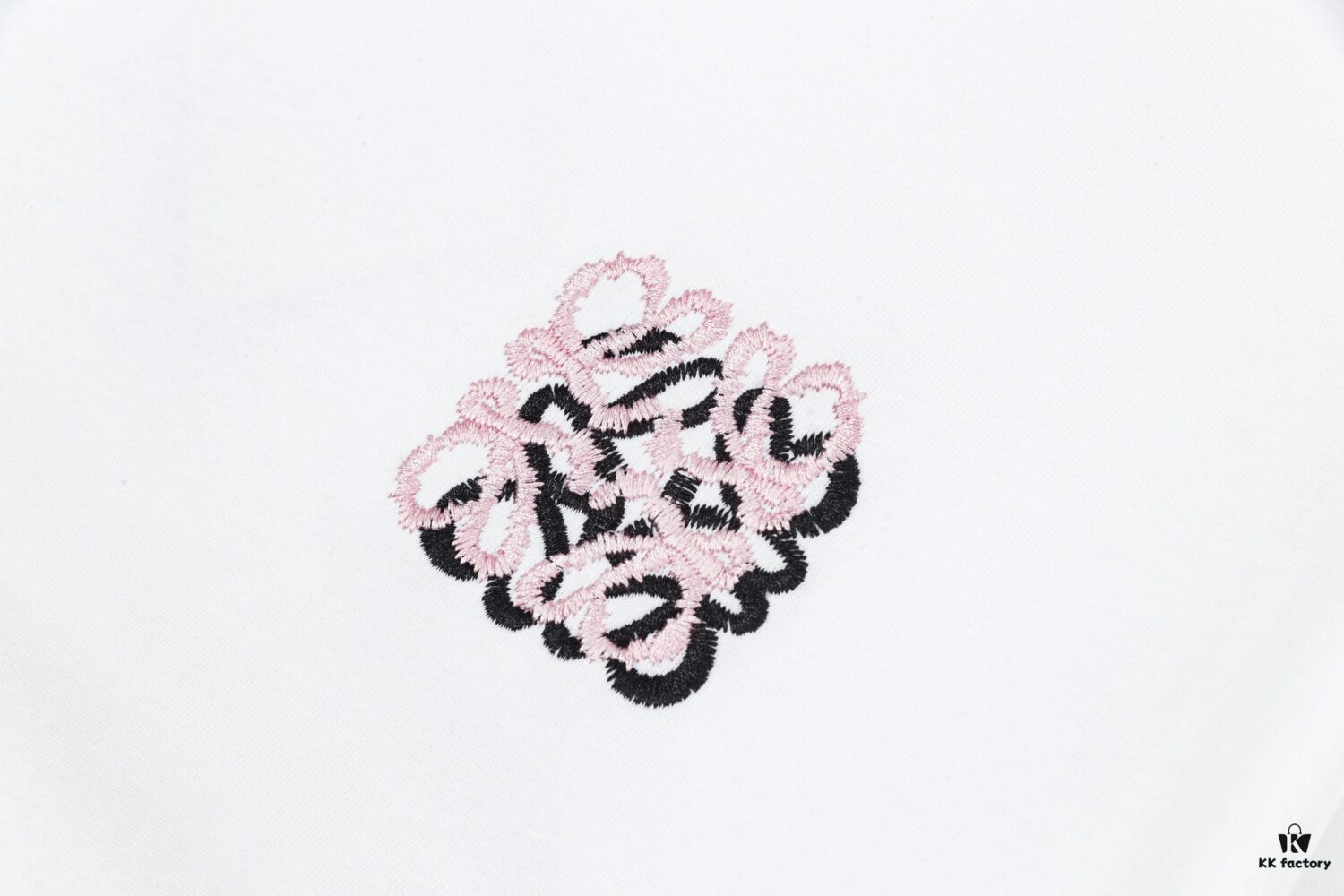 693136db908475d562cd9935 Gucci Embroidered Short Sleeve T-Shirt (Top Quality Version, Different from Standard Stock)