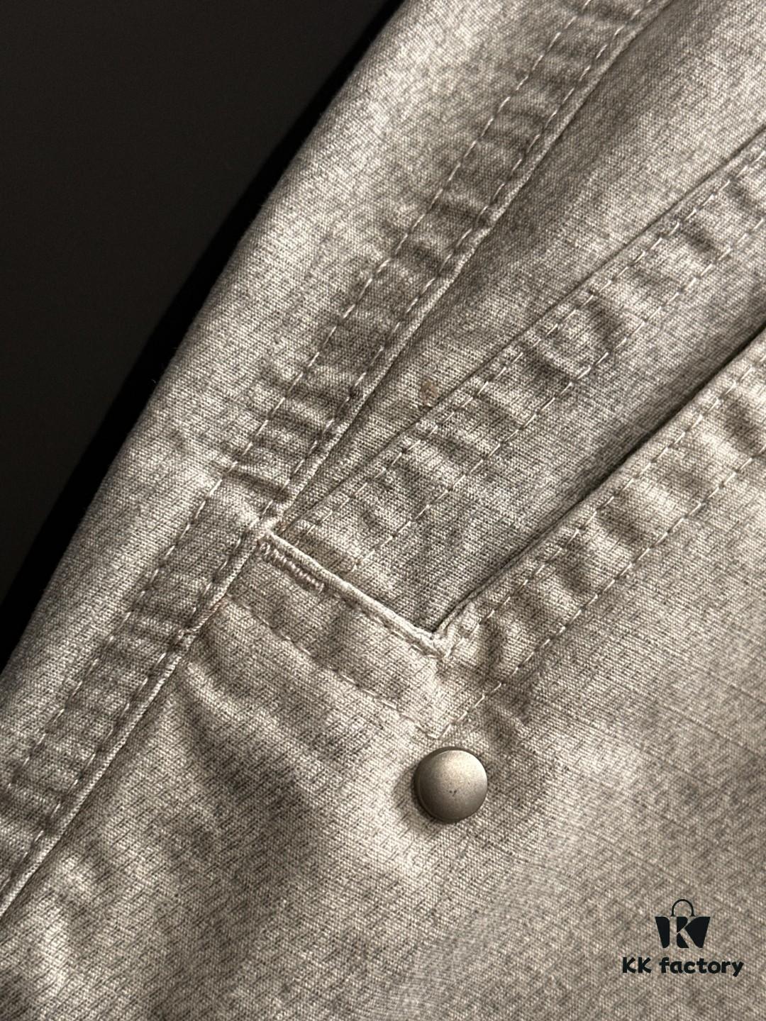 69313905908475d562cd99dd GUCCI 2025 Spring/Summer New Arrival Elastic Waist Casual Pants, Lightweight Custom Counter Fabric, Breathable and Highly Comfortable, Exquisitely Designed with Brand Identity, Premium Quality, Soft and Smooth Texture, Featuring a Relaxed Cut with Excellent Fit