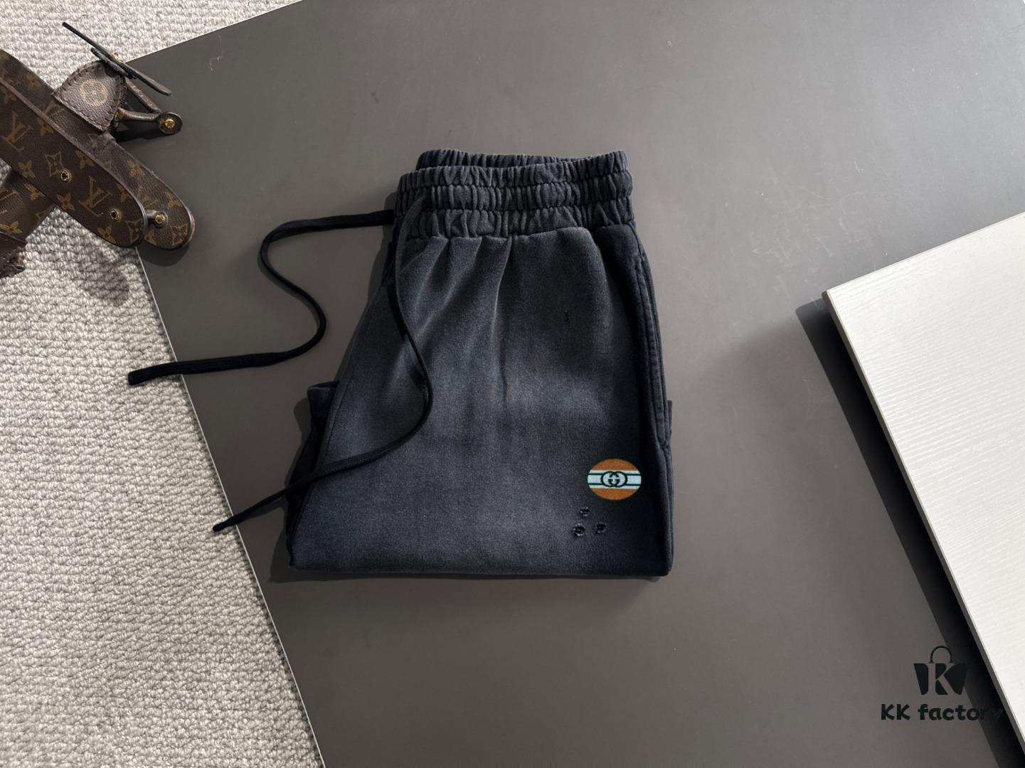 693139fd908475d562cd9a24 GUCCI 2025 Spring/Summer New Arrival Elastic Waist Casual Solid Loose Shorts