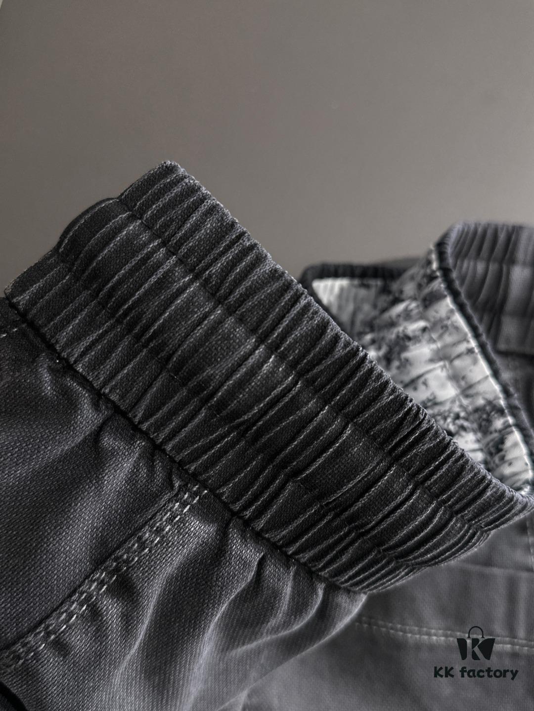 69313a75908475d562cd9a4b GUCCI 2025 Spring/Summer New Elastic Waist Casual Pants, Lightweight Custom Fabric from Counter, Highly Breathable and Comfortable, Exquisite Details, Brand Design Concept Reflecting High Quality, Soft and Smooth Texture, Showcasing a Perfect Relaxed Silhouette