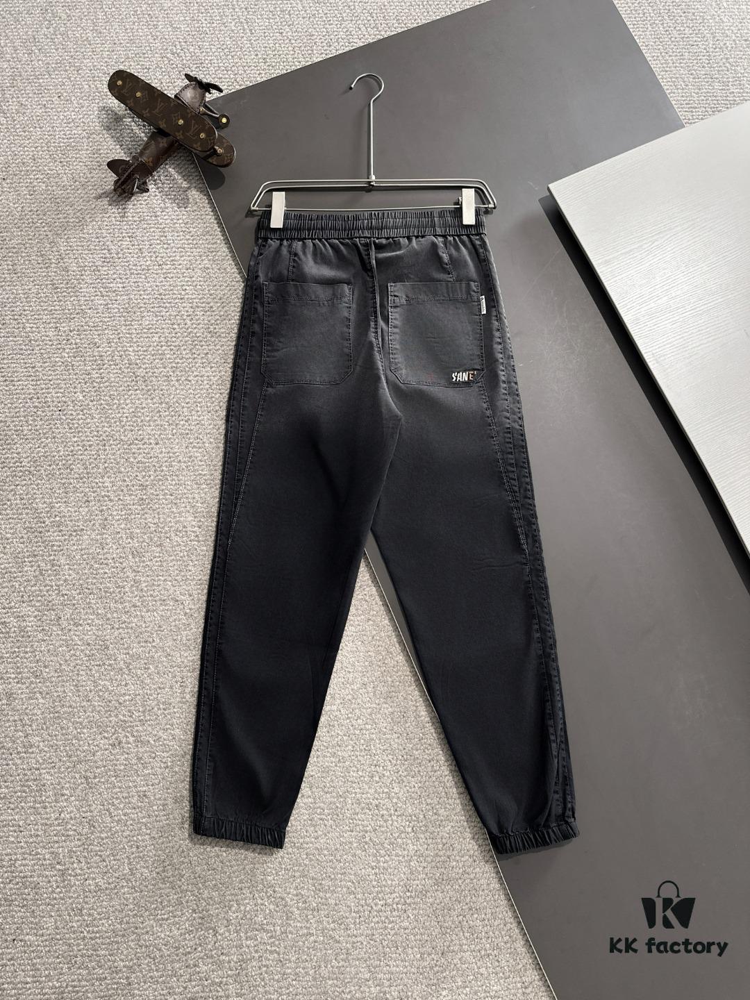 69313a89908475d562cd9a51 GUCCI 2025 Spring/Summer New Elastic Waist Casual Pants, Lightweight Custom Fabric from Counter, Highly Breathable and Comfortable, Exquisite Details, Brand Design Concept Reflecting High Quality, Soft and Smooth Texture, Showcasing a Perfect Relaxed Silhouette