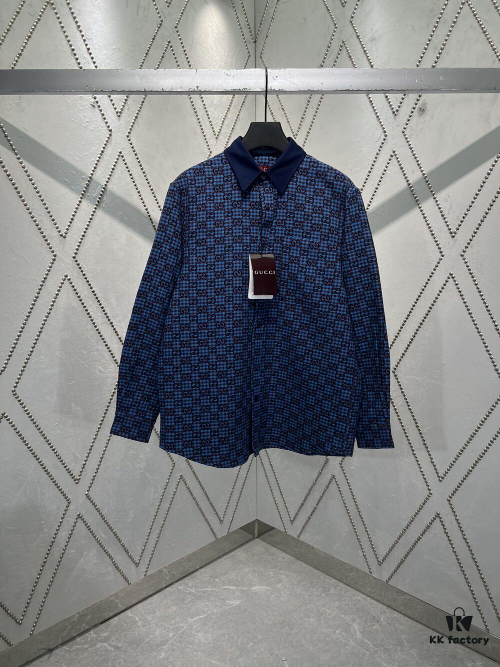 69313c6f908475d562cd9aed G Collection 25SS New Loose-Fit Shirt Made from GG Vichy Cotton-Wool Blend Jacquard Fabric with Mother-of-Pearl Buttons for a Refined and Elegant Style