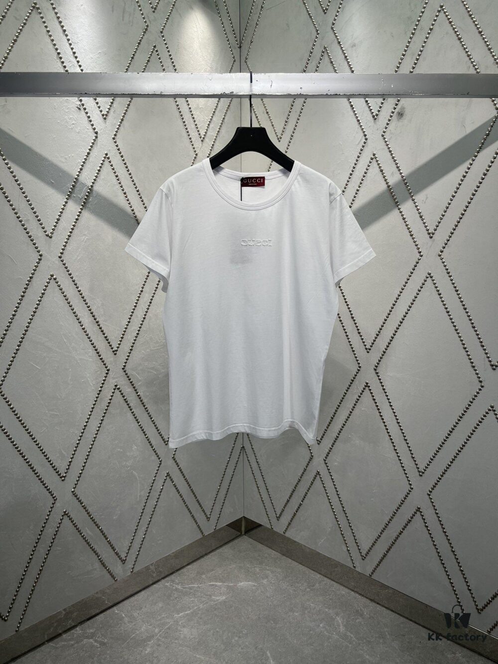 69313d00908475d562cd9b1d Gucci 25SS New Arrival Oversized Knit Cotton T-Shirt with Gucci Embroidery