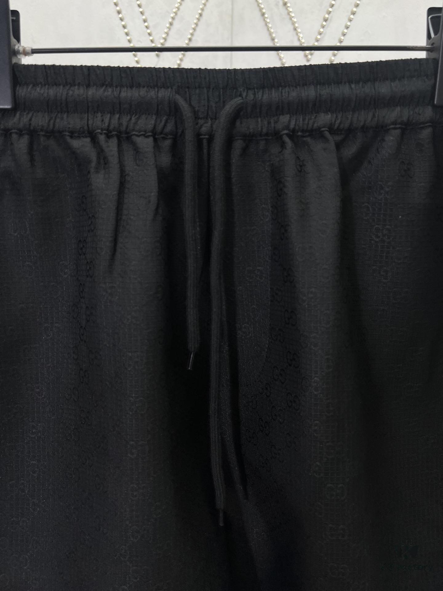 69313e3c908475d562cd9b6a Gucci 25SS New Arrival Shorts Featuring the Iconic GG Pattern as a Tribute to Founder Guccio Gucci