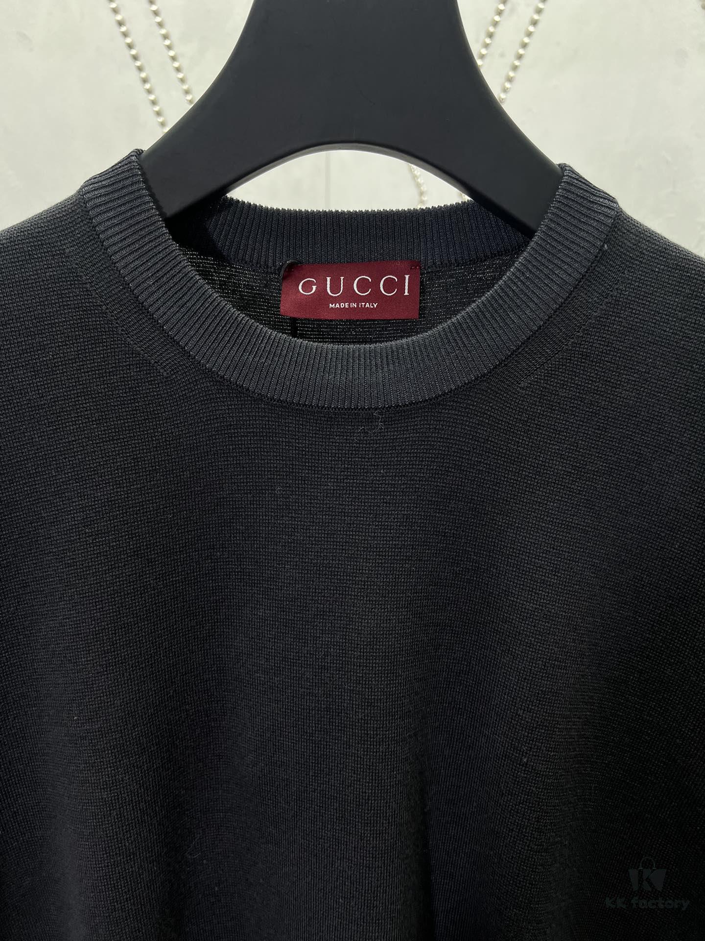 69313e8e908475d562cd9b81 Gucci 25SS New Arrival Sweater Crafted from a Silk-Cotton Blend Knit Fabric, Embellished with Gucci Intarsia for Added Charm