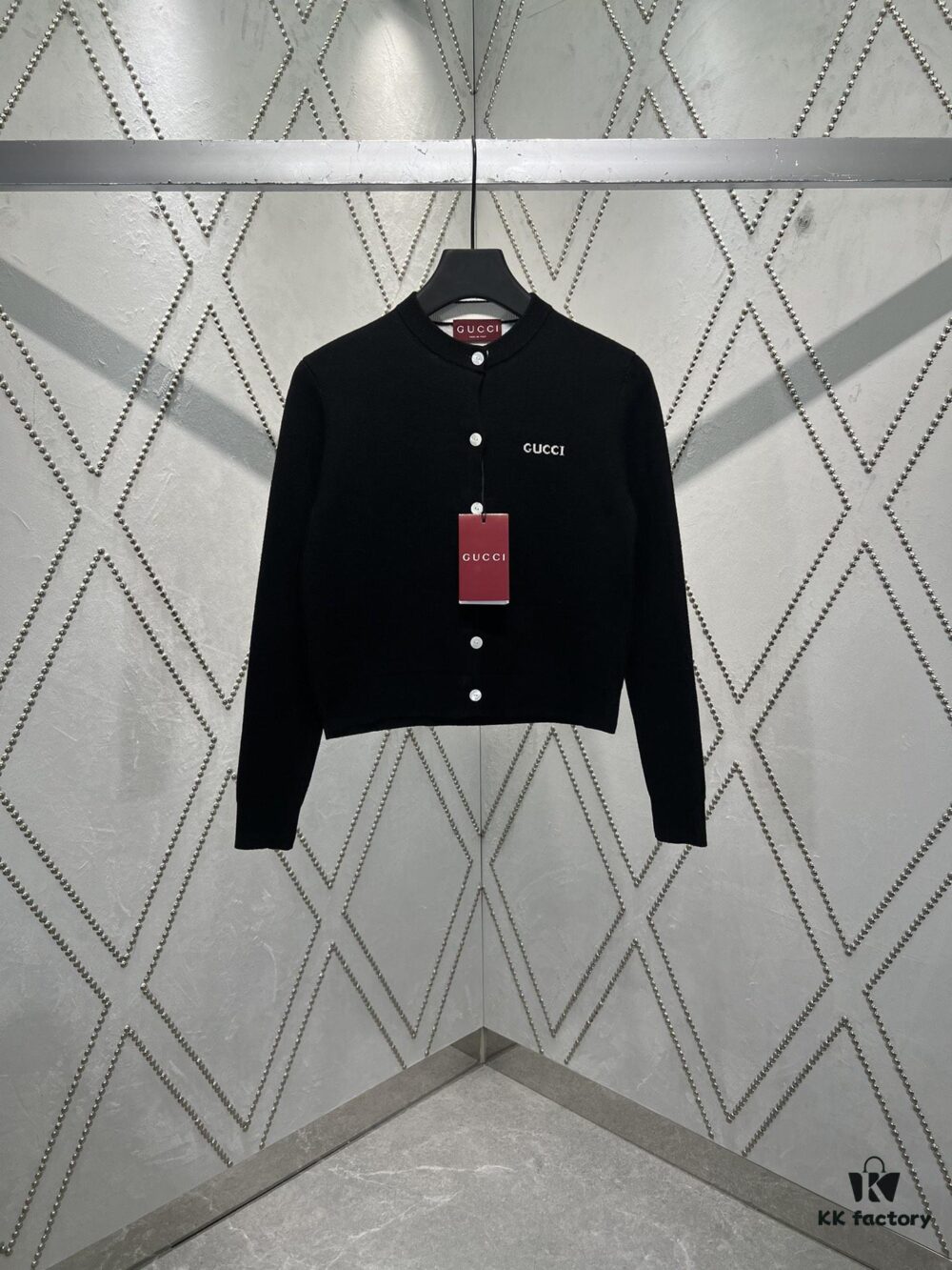 6931400e908475d562cd9bda Gucci 25SS New Arrival Wool Blend Jacquard Top with Decorative Gucci Intarsia on Front