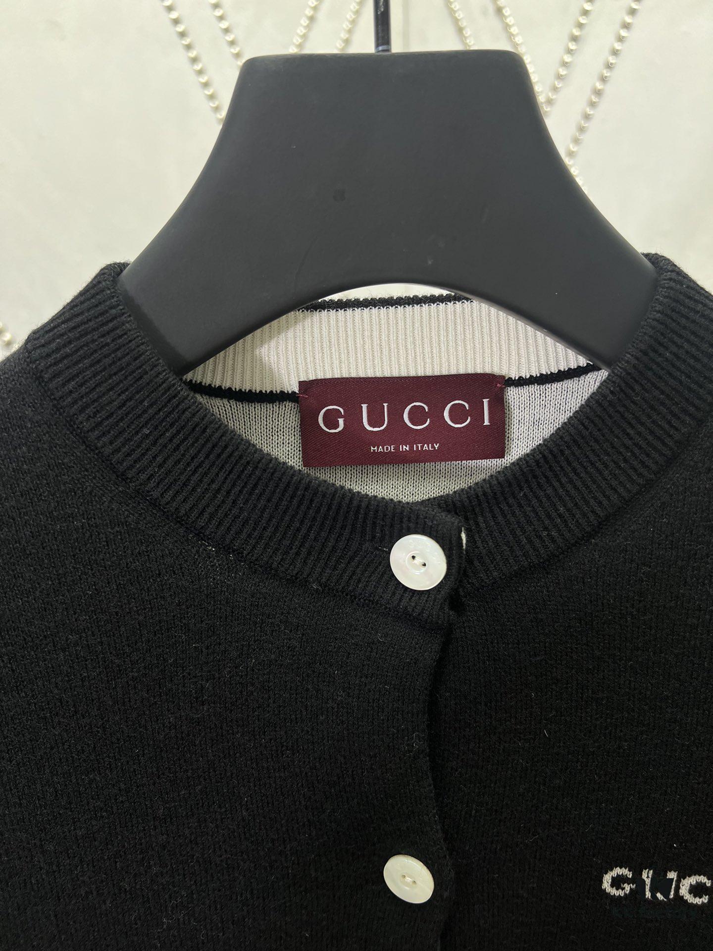 69314012908475d562cd9bdc Gucci 25SS New Arrival Wool Blend Jacquard Top with Decorative Gucci Intarsia on Front