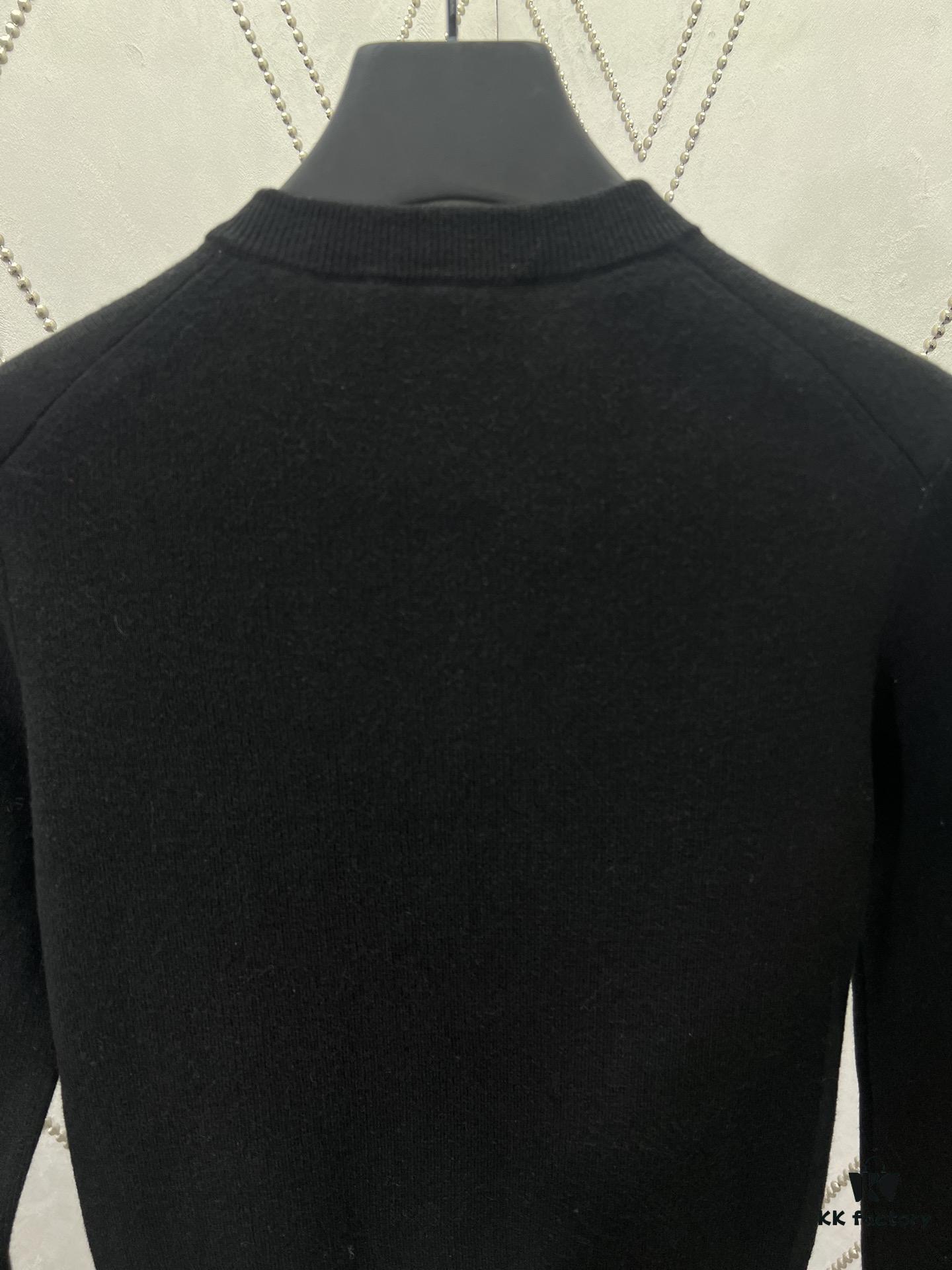6931401c908475d562cd9be0 Gucci 25SS New Arrival Wool Blend Jacquard Top with Decorative Gucci Intarsia on Front