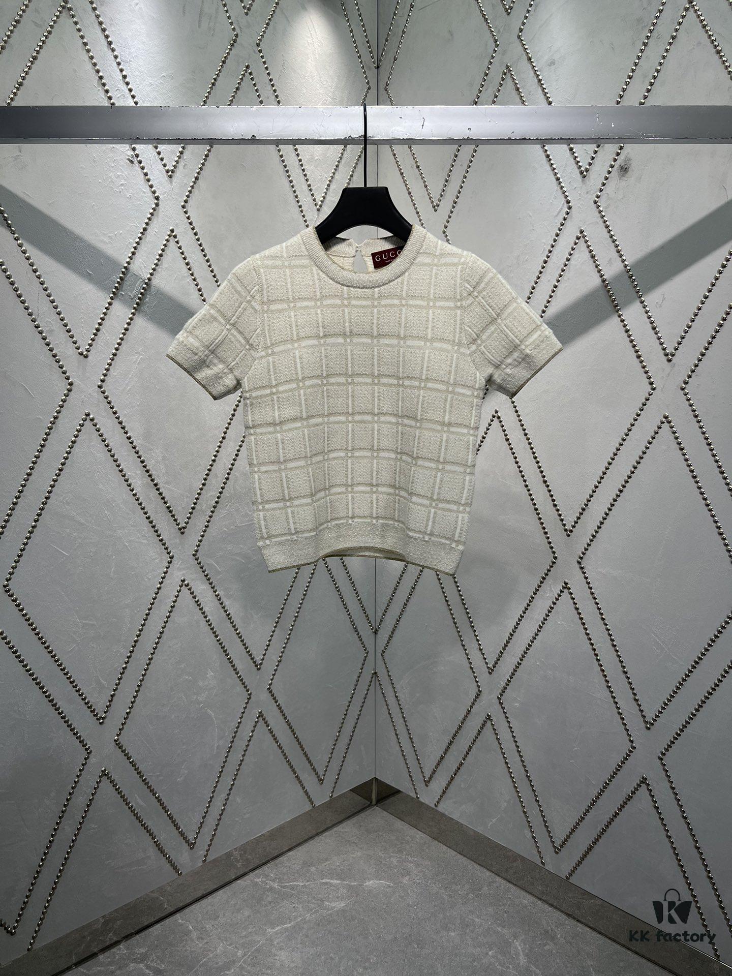 693140d6908475d562cd9c12 Gucci 25SS New Round Neck Cardigan Crafted from Premium Wool with Metallic Thread Geometric Jacquard Fabric, Featuring Interlocking Double G Round Buttons