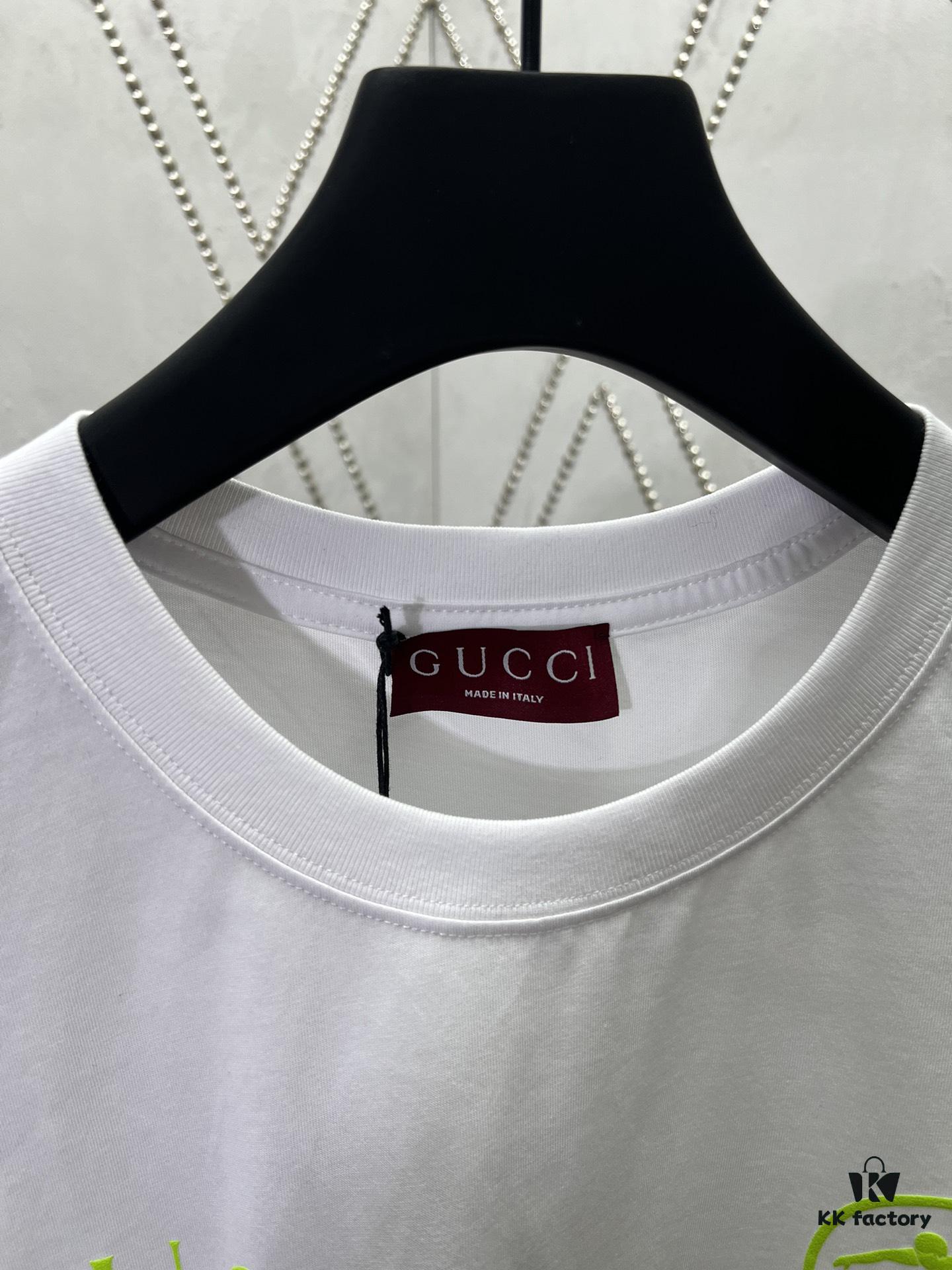 69314105908475d562cd9c1d Gucci 25SS New Arrival Oversized T-Shirt Crafted from Garment-Dyed Knit Cotton, Featuring Gucci Logo Print on the Front and Gucci Surfer Print on the Back