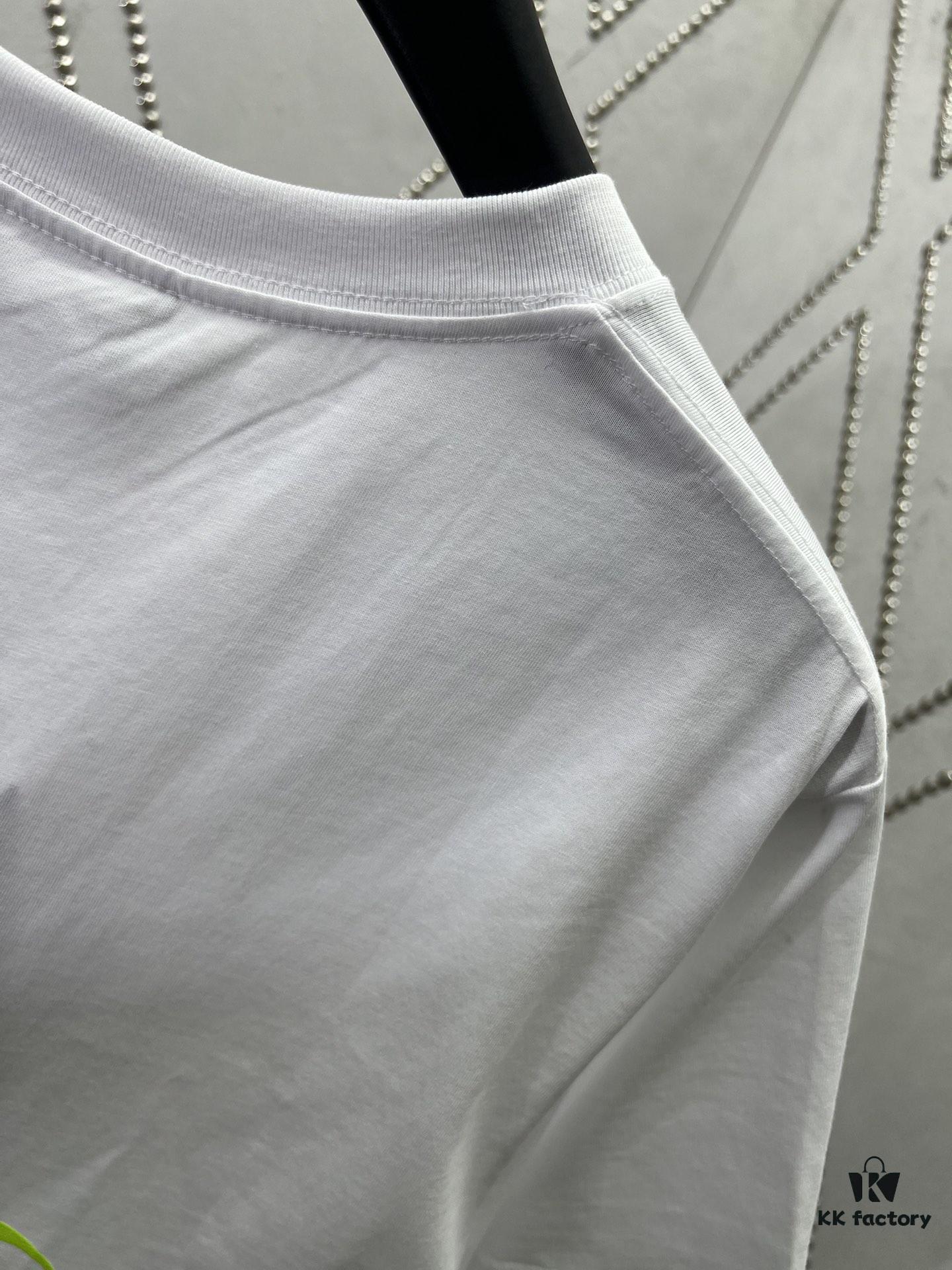 69314170908475d562cd9c23 Gucci 25SS New Arrival Oversized T-Shirt Crafted from Garment-Dyed Knit Cotton, Featuring Gucci Logo Print on the Front and Gucci Surfer Print on the Back