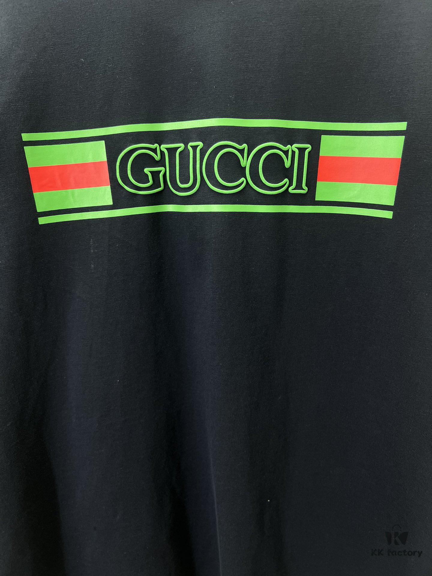 693141b2908475d562cd9c2b Gucci 25SS New Regular Fit T-Shirt Made of Knitted Cotton with Gucci Web Stripe Flag Print