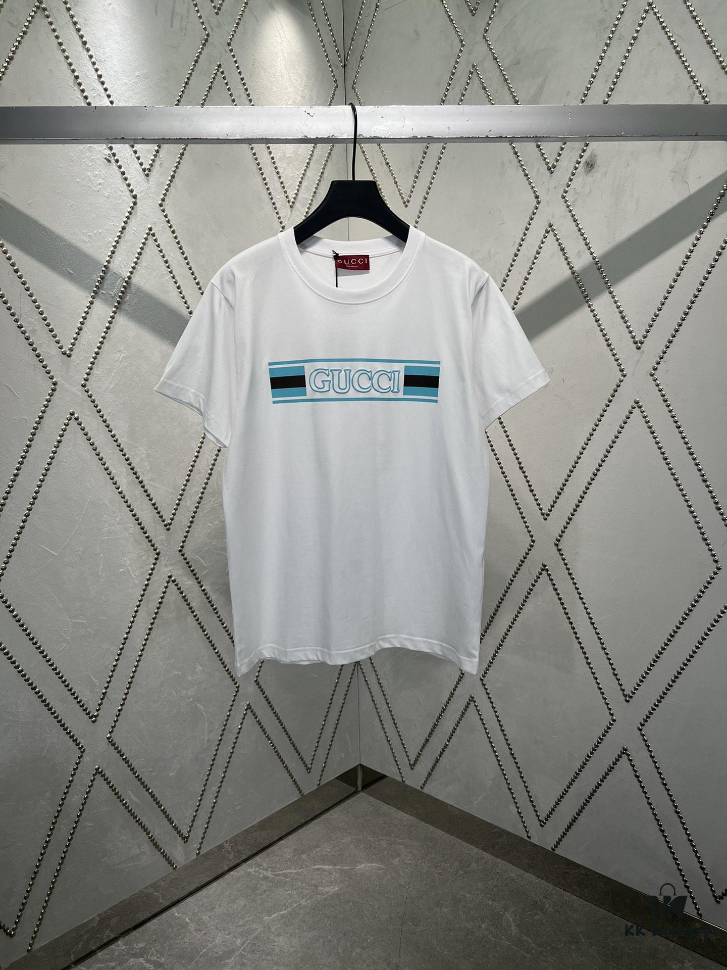 693141bc908475d562cd9c2f Gucci 25SS New Regular Fit T-Shirt Crafted from Knit Cotton with Signature Gucci Web Stripe Flag Print