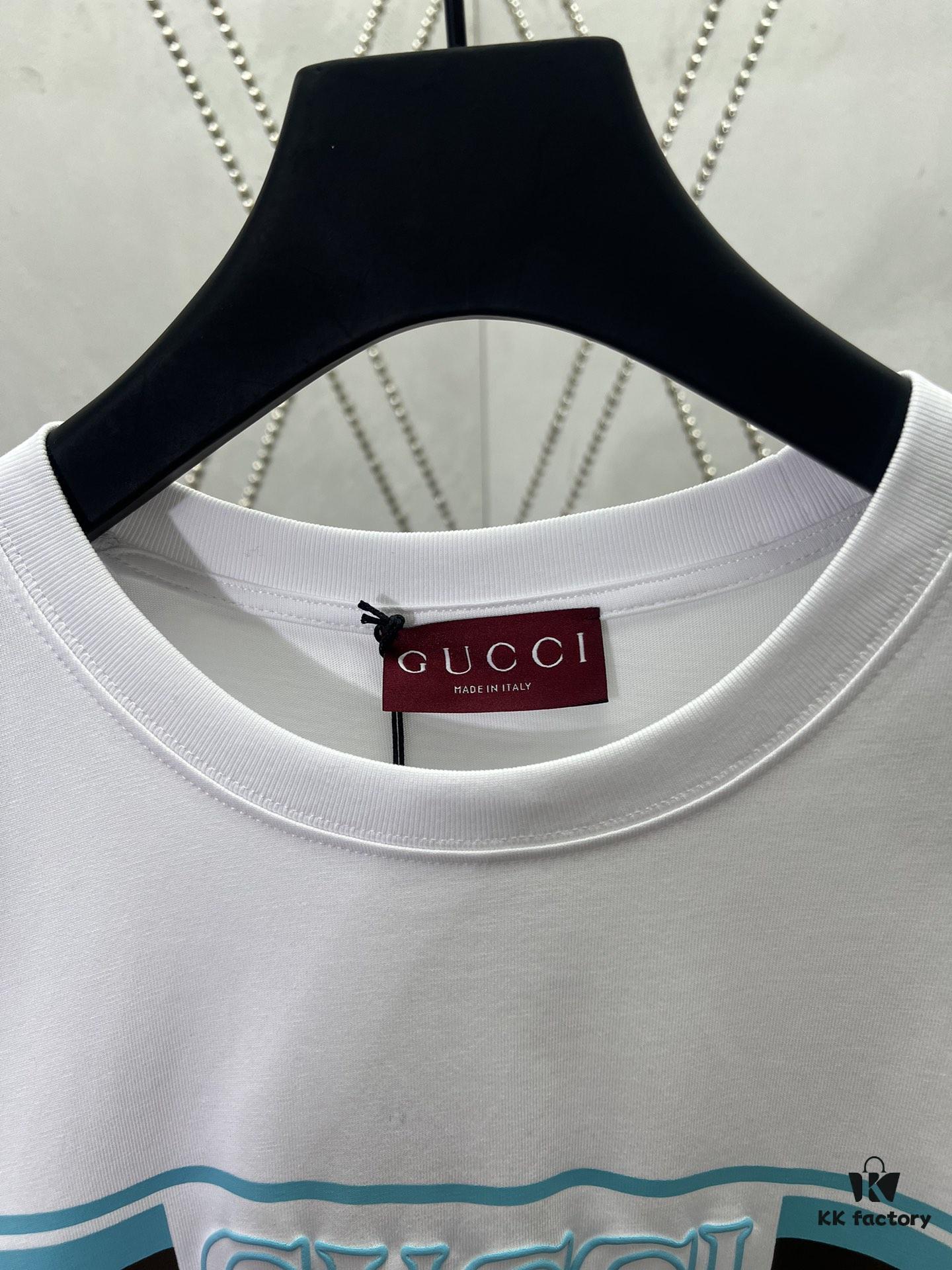 693141c1908475d562cd9c31 Gucci 25SS New Regular Fit T-Shirt Crafted from Knit Cotton with Signature Gucci Web Stripe Flag Print