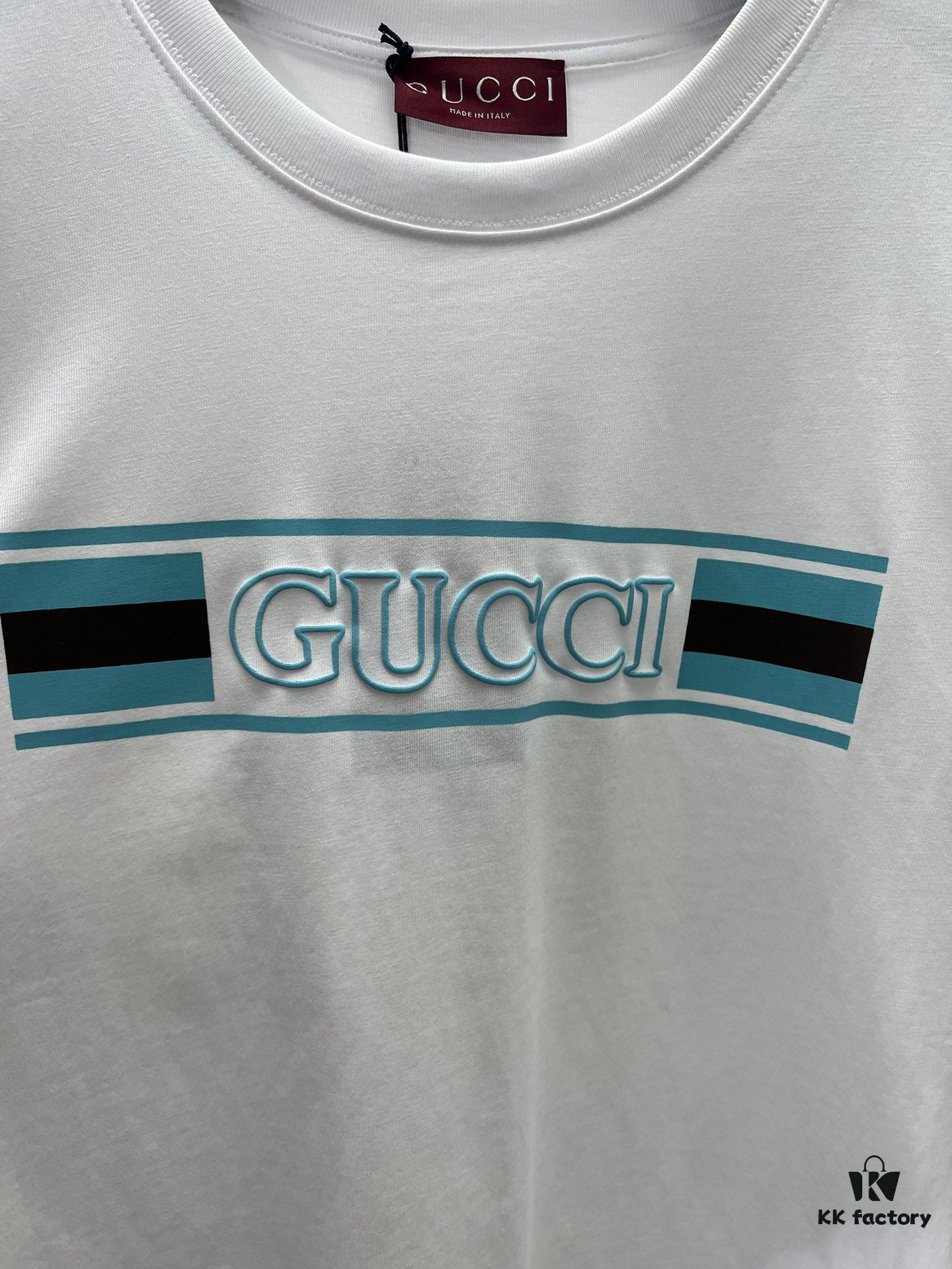 693141c9908475d562cd9c34 Gucci 25SS New Regular Fit T-Shirt Crafted from Knit Cotton with Signature Gucci Web Stripe Flag Print