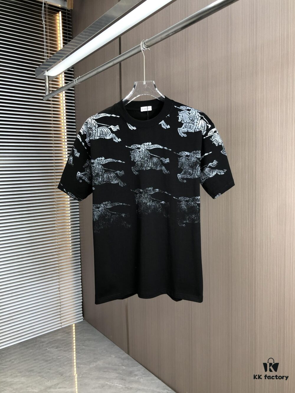 693142c6908475d562cd9c82 BURBERRY 2025 Spring/Summer New Arrival Round Neck Short Sleeve T-Shirt with All-Over Dot Print, Made from 320g Double-Yarn Combed Cotton Fabric, Slightly Loose Fit, Soft and Substantial Fabric Texture, Unisex Design