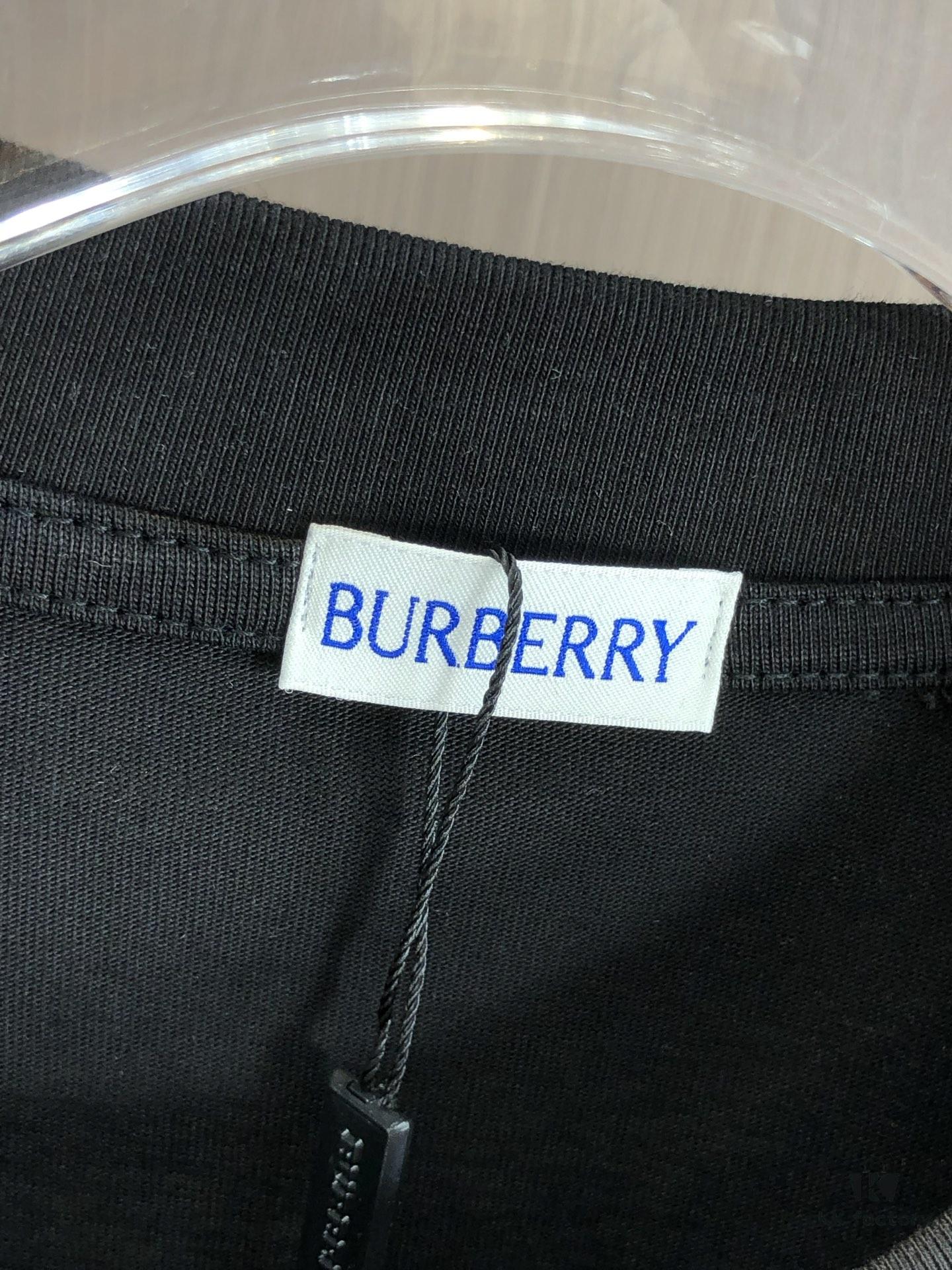 6931439f908475d562cd9c98 BURBERRY 2025 Spring/Summer New Arrival Round Neck Short Sleeve T-Shirt with Contrasting Embroidery, 320g Double Combed Cotton Fabric, Slightly Loose Unisex Fit